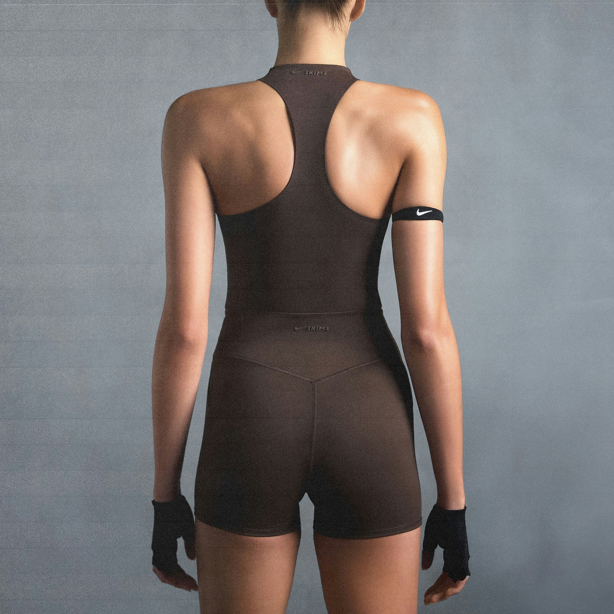 Skims Nikeskims Matte Mock Neck Racer Tank Dark Sepia