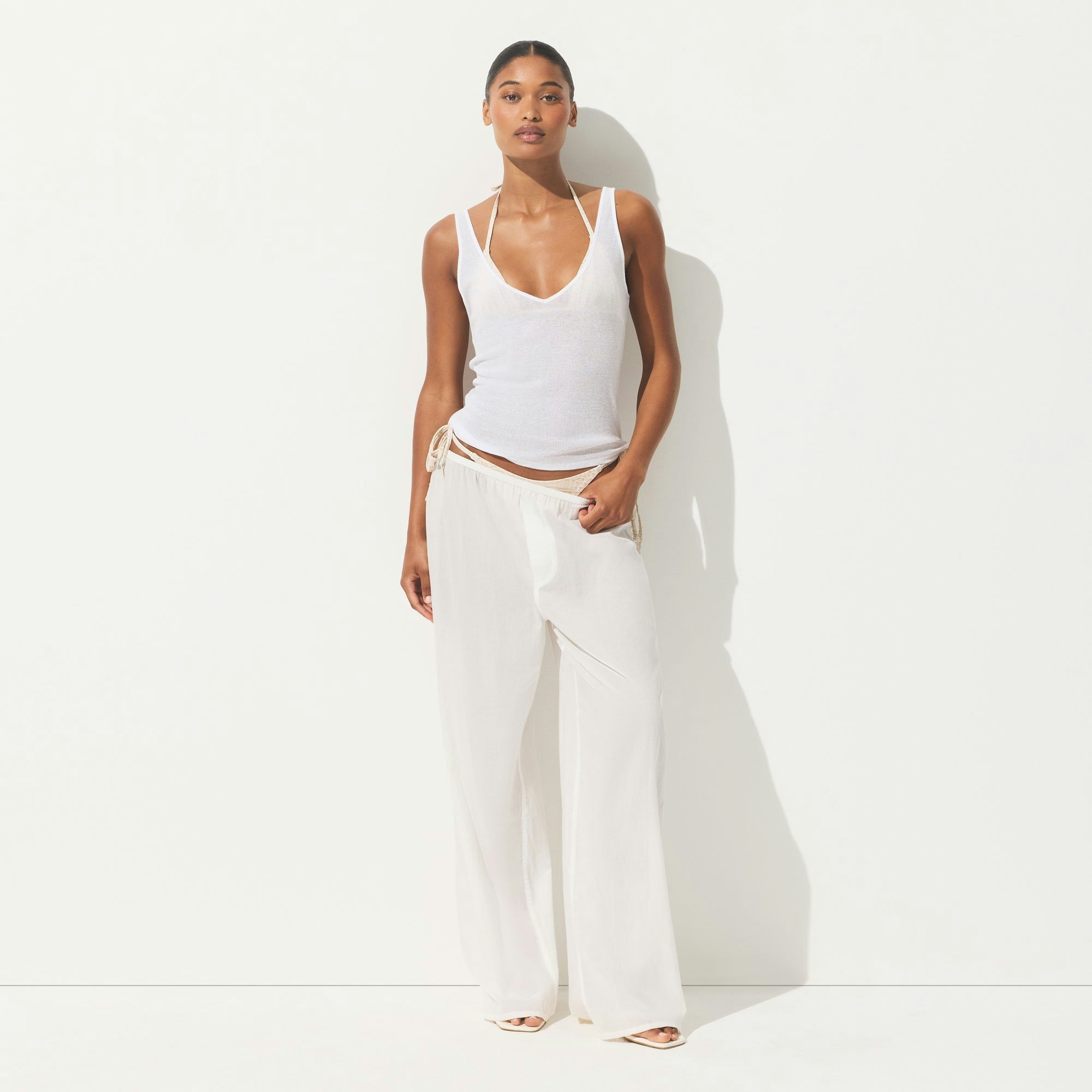 SHEER RIB V NECK TANK