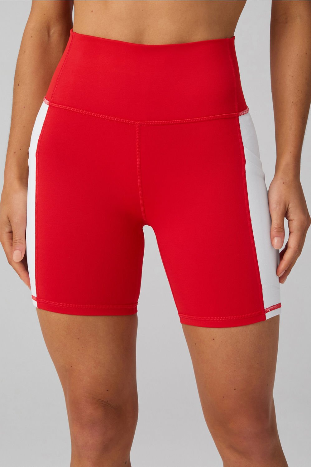 #color_heated-red/classic-white