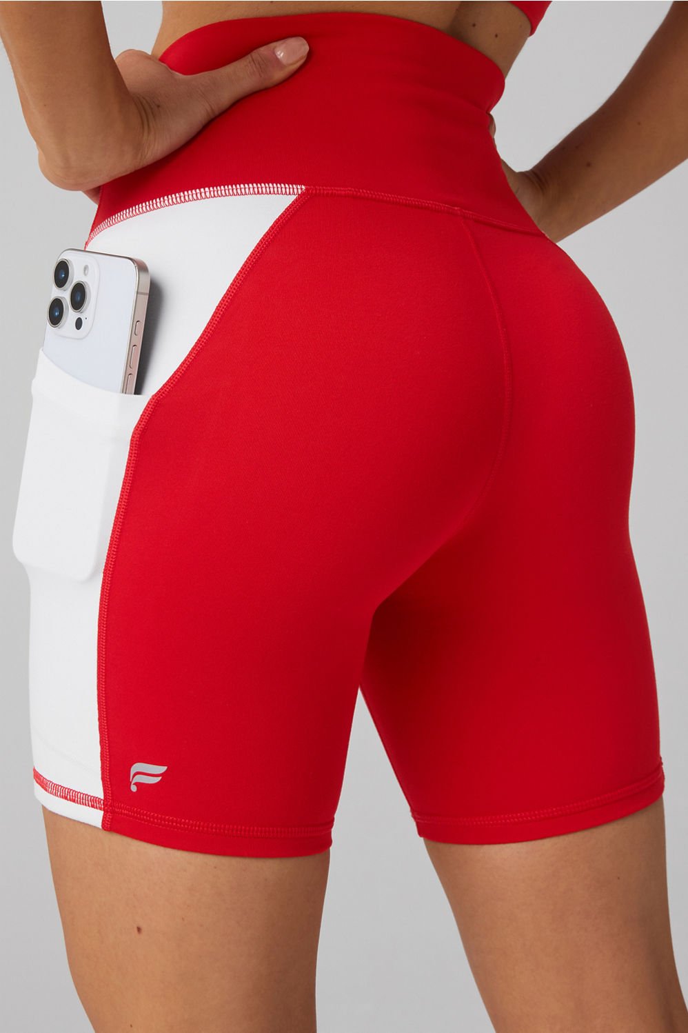 #color_heated-red/classic-white