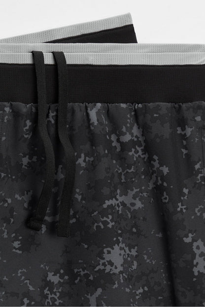 Fabletics The Fundamental Short II 7in