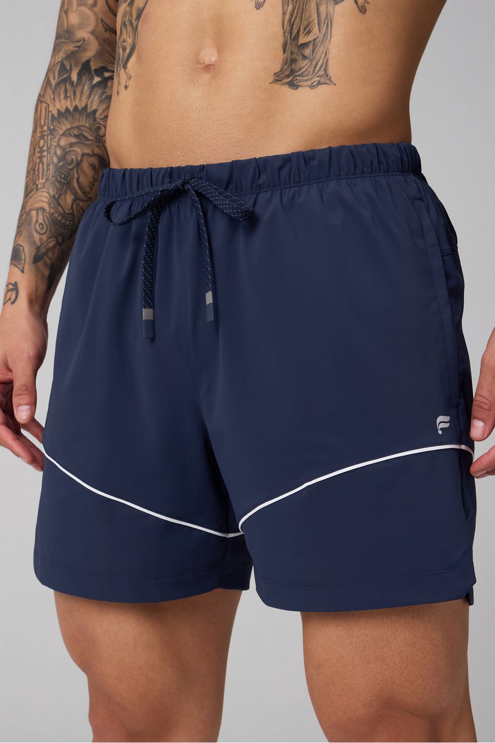#color_deep-navy/classic-white
