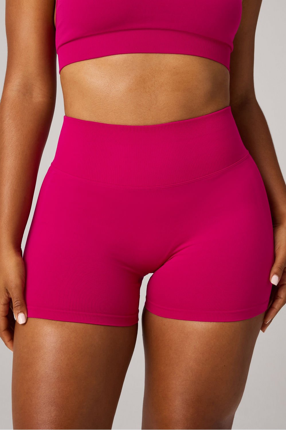 Fabletics Seamless Scrunch Short 4"