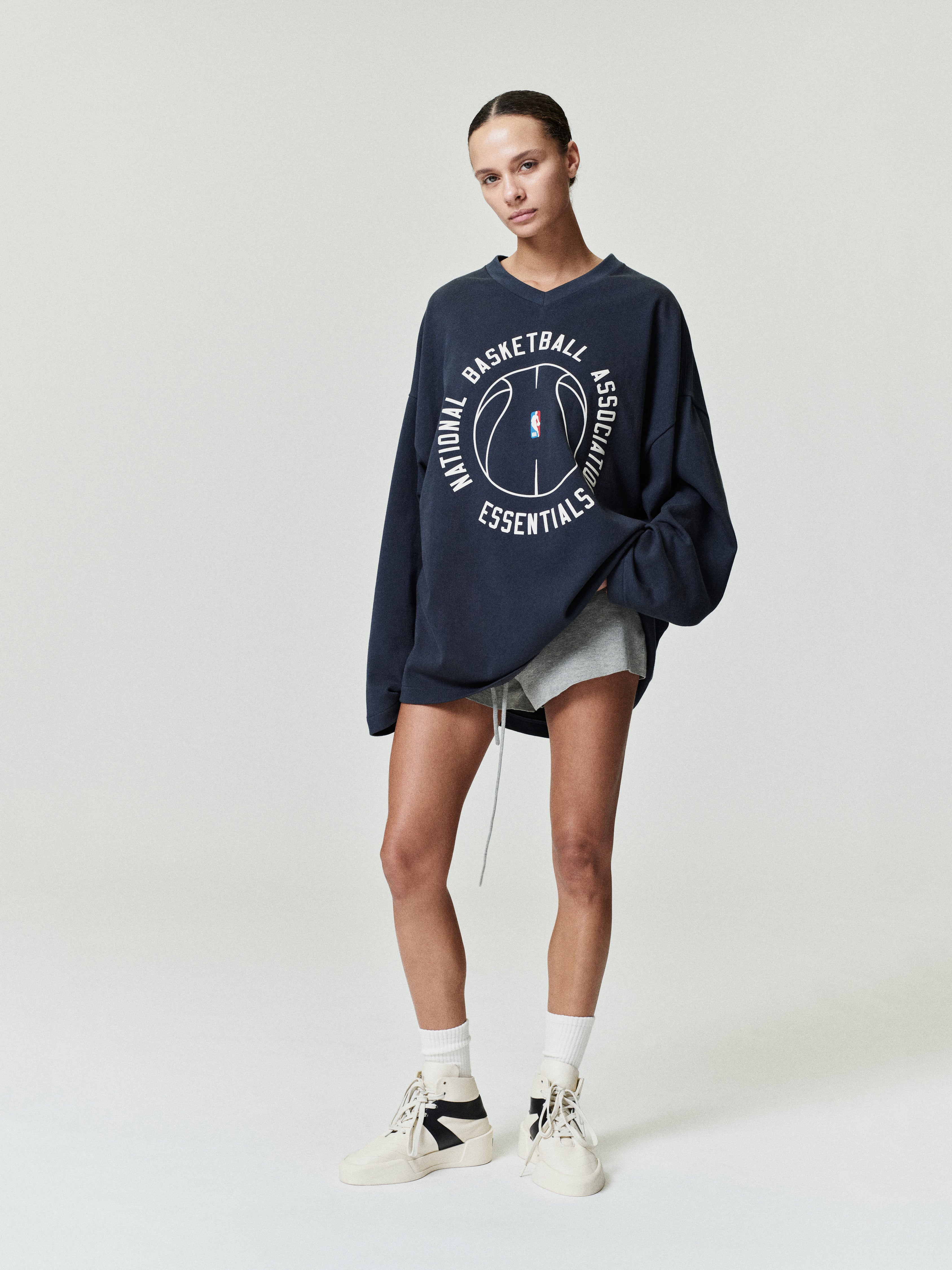 Essentials Nba X Barkley Hendricks Long Sleeve V-Neck Tee Faded Black