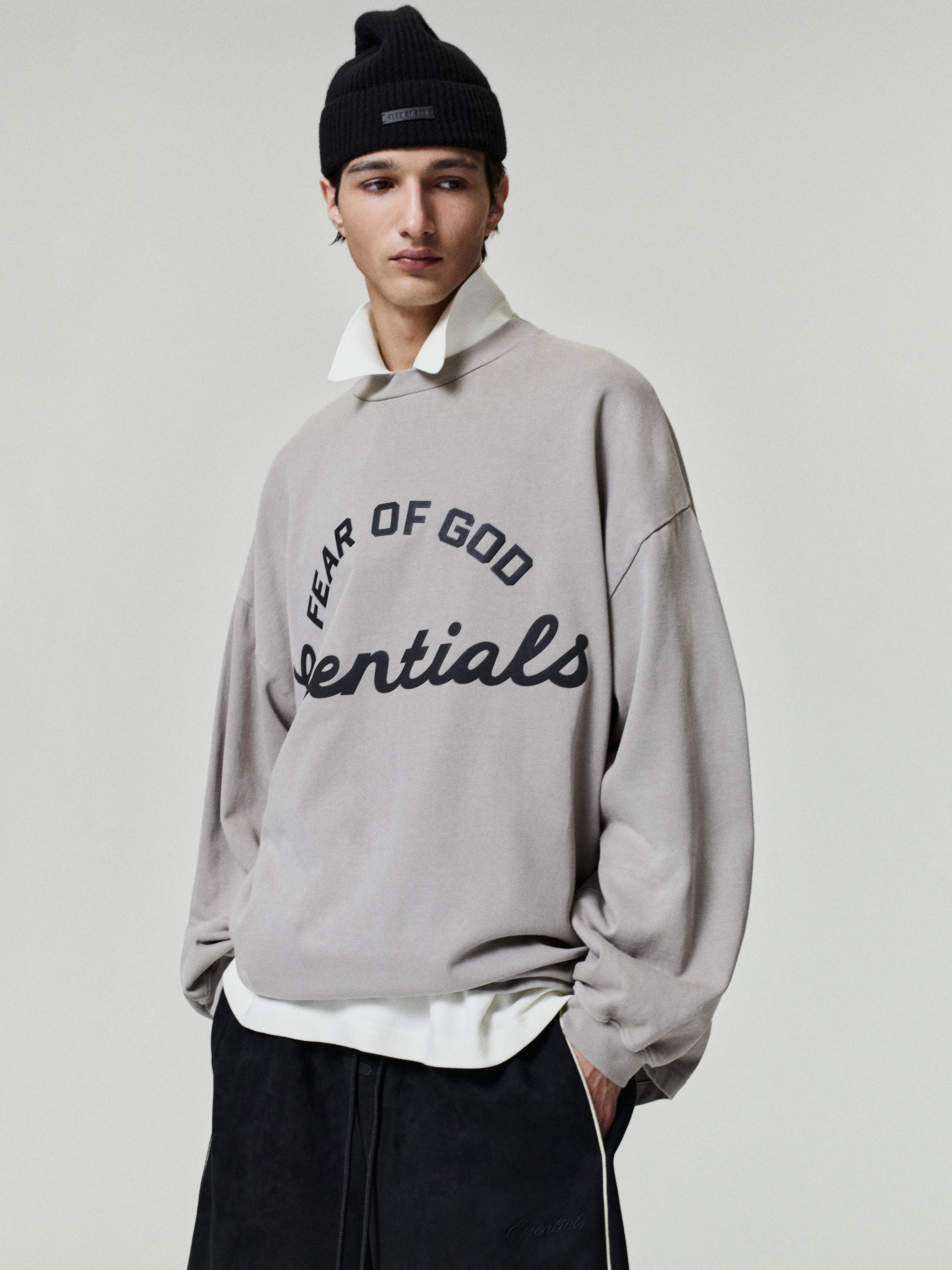 Essentials Training 90S Crewneck Sweatshirt Faded Seal