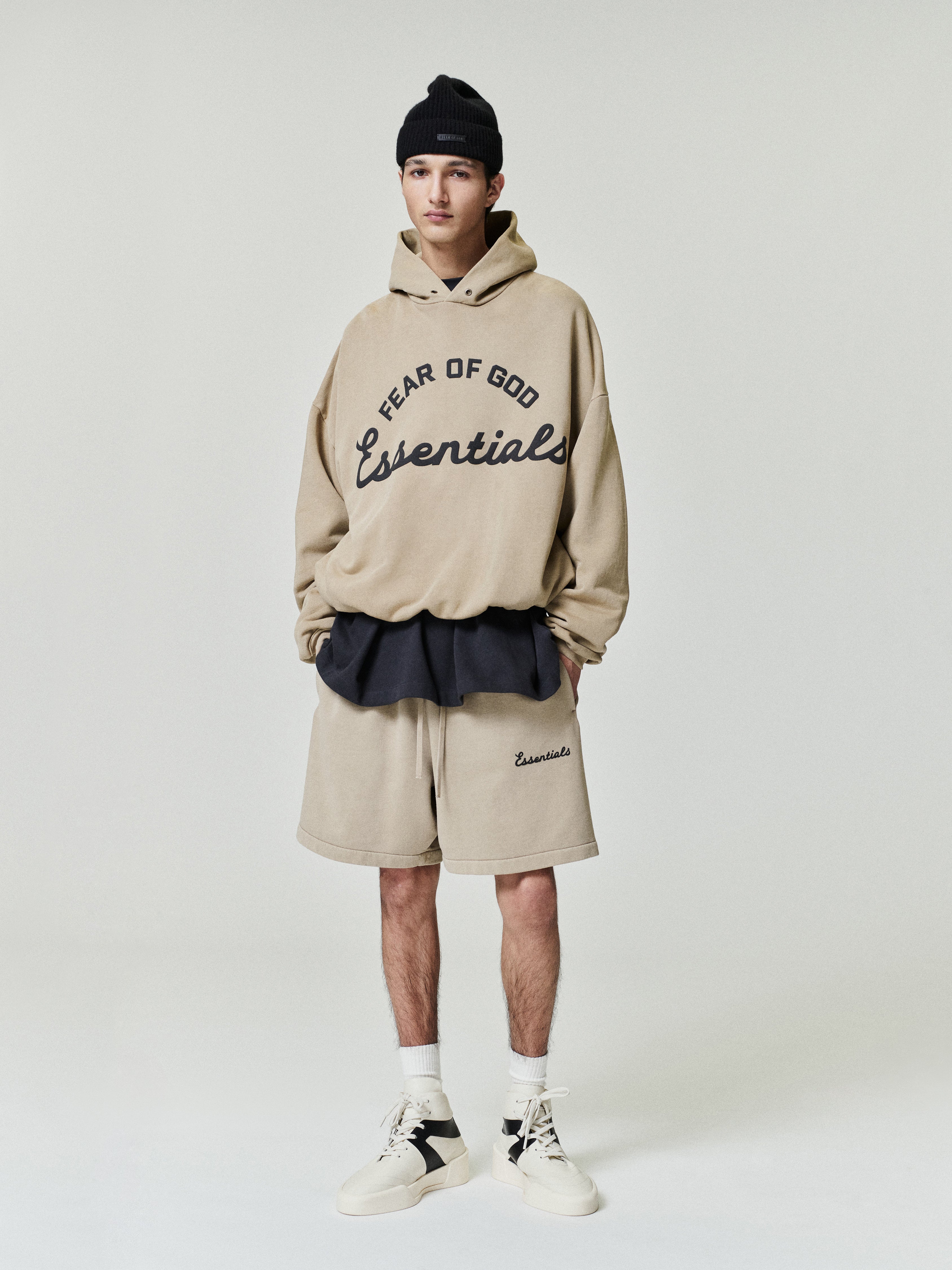 Essentials Training Classic Fit Short Faded Dune