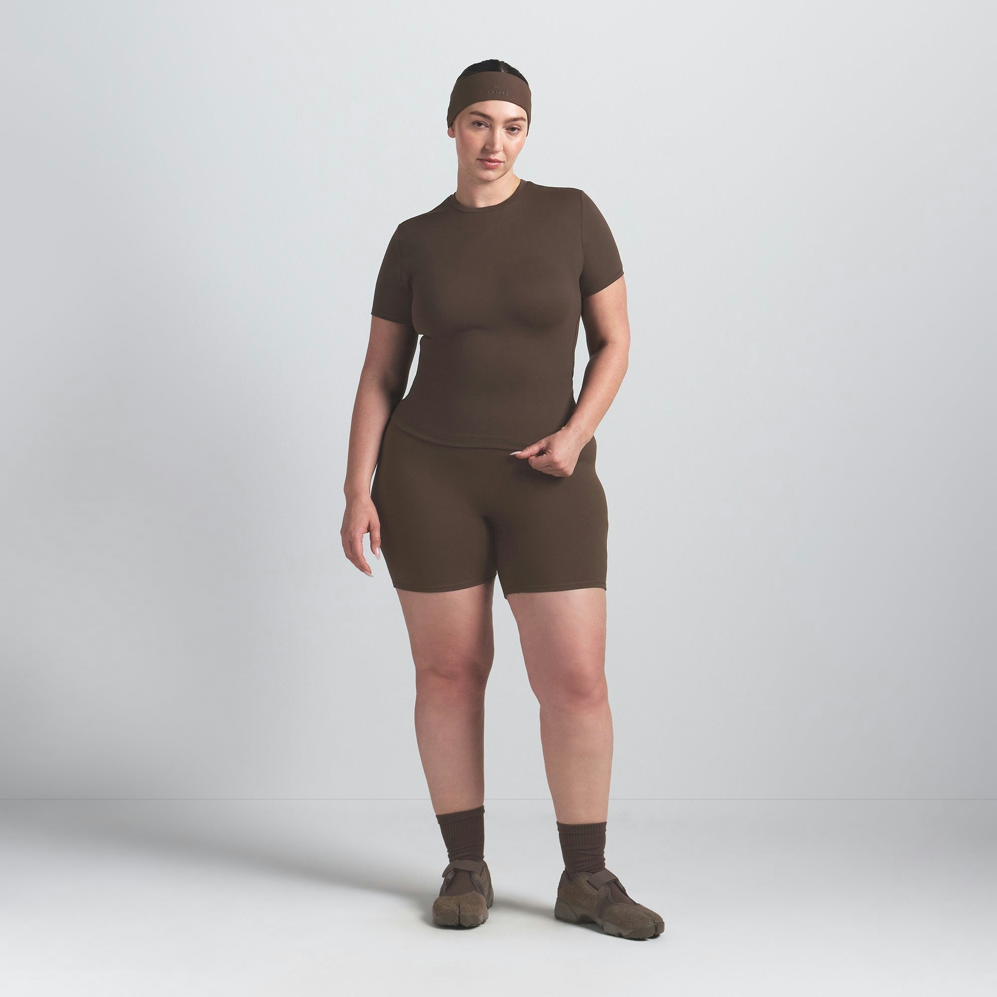 Skims Nikeskims Matte Padded Baby Tee Dark Sepia