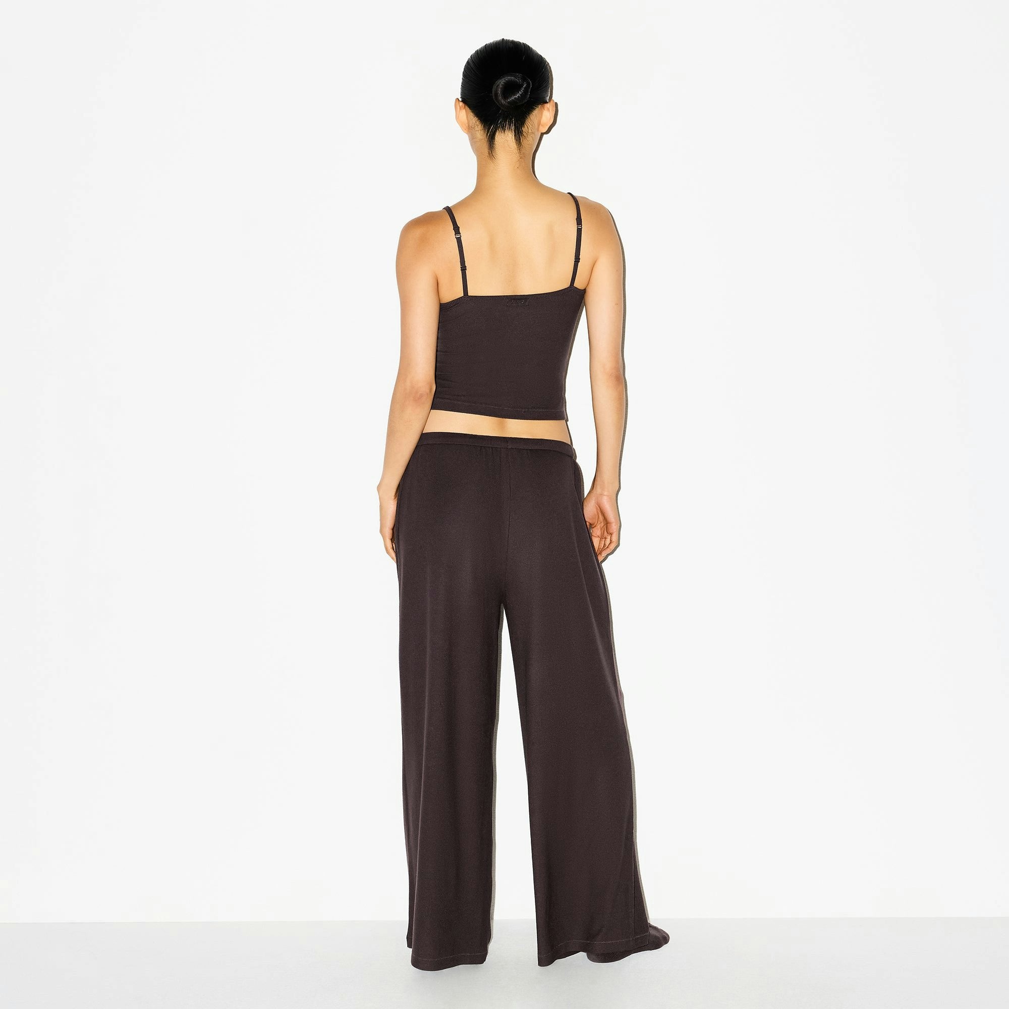 Skims Soft Lounge Tank Sleep Set Phoenix