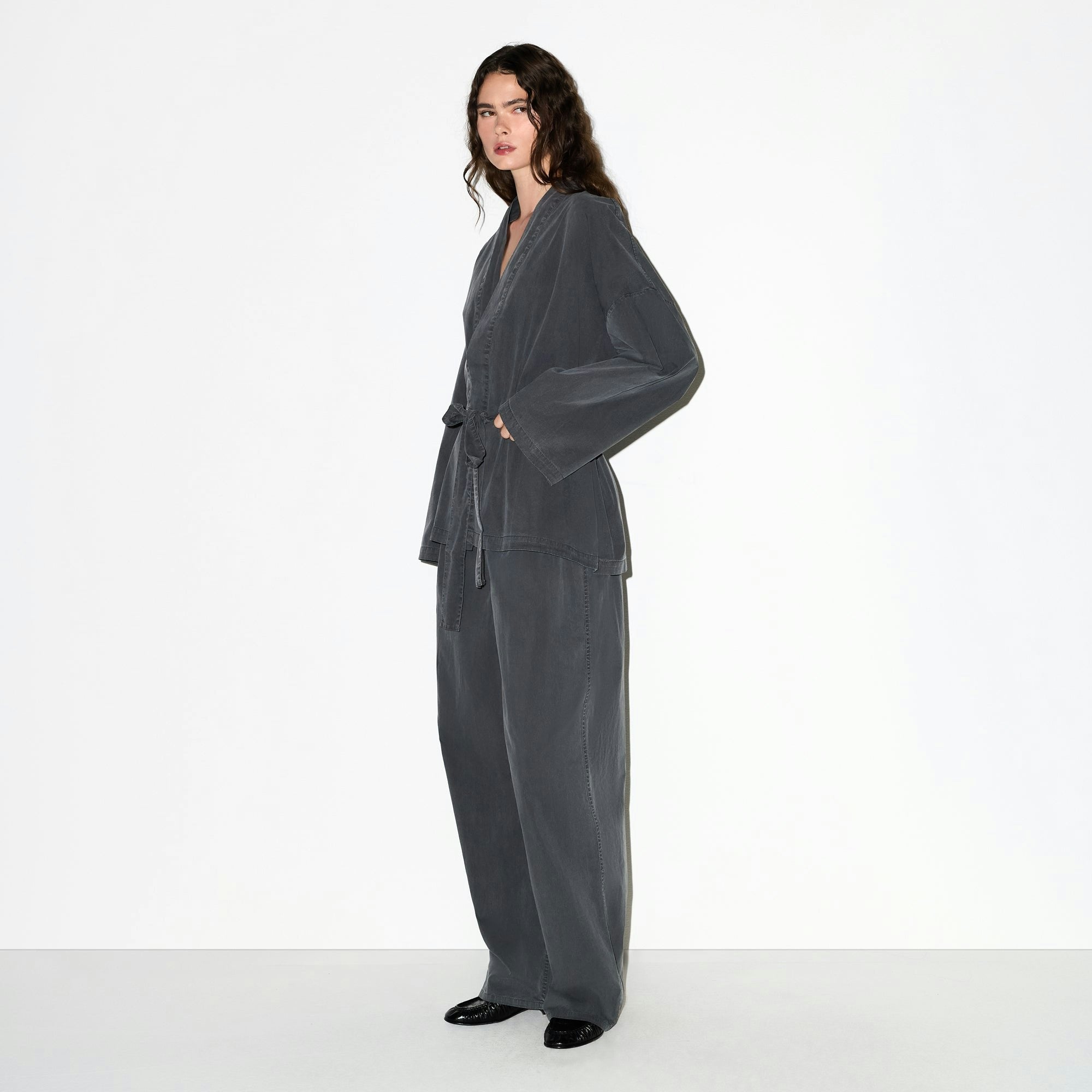 WOVEN LOUNGE OVERSIZED WRAP TOP