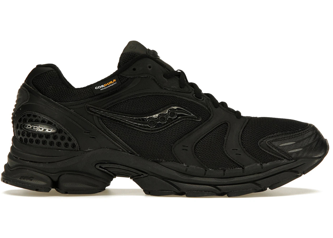 saucony progrid triumph 4 gorpcore black