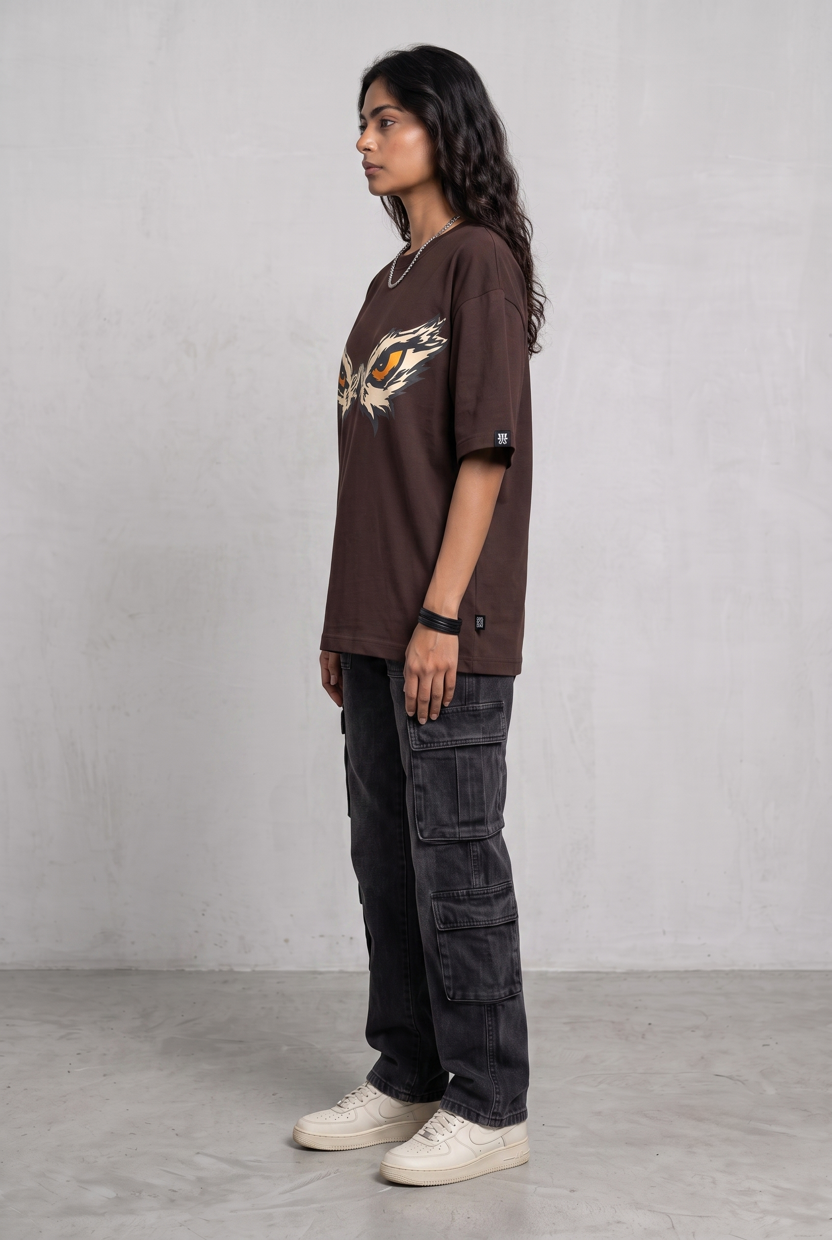 EAGLE EYE BROWN WOMEN’S OVERSIZED T-SHIRT