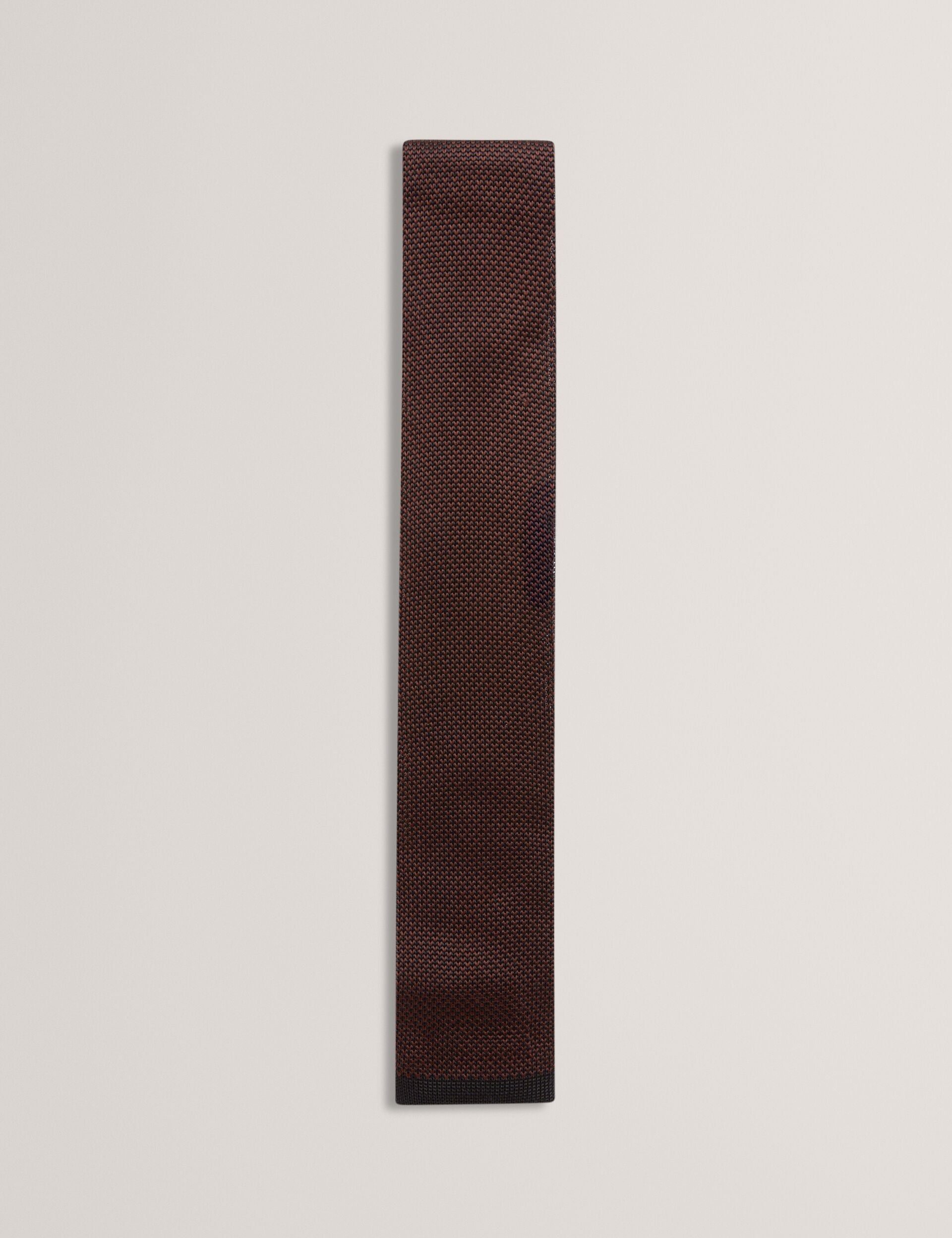 #color_brown