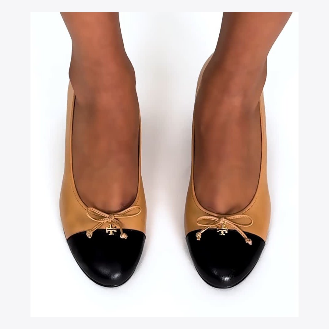 Tory Burch Cap-Toe Pump GINGER SHORTBREAD / PERFECT BLACK