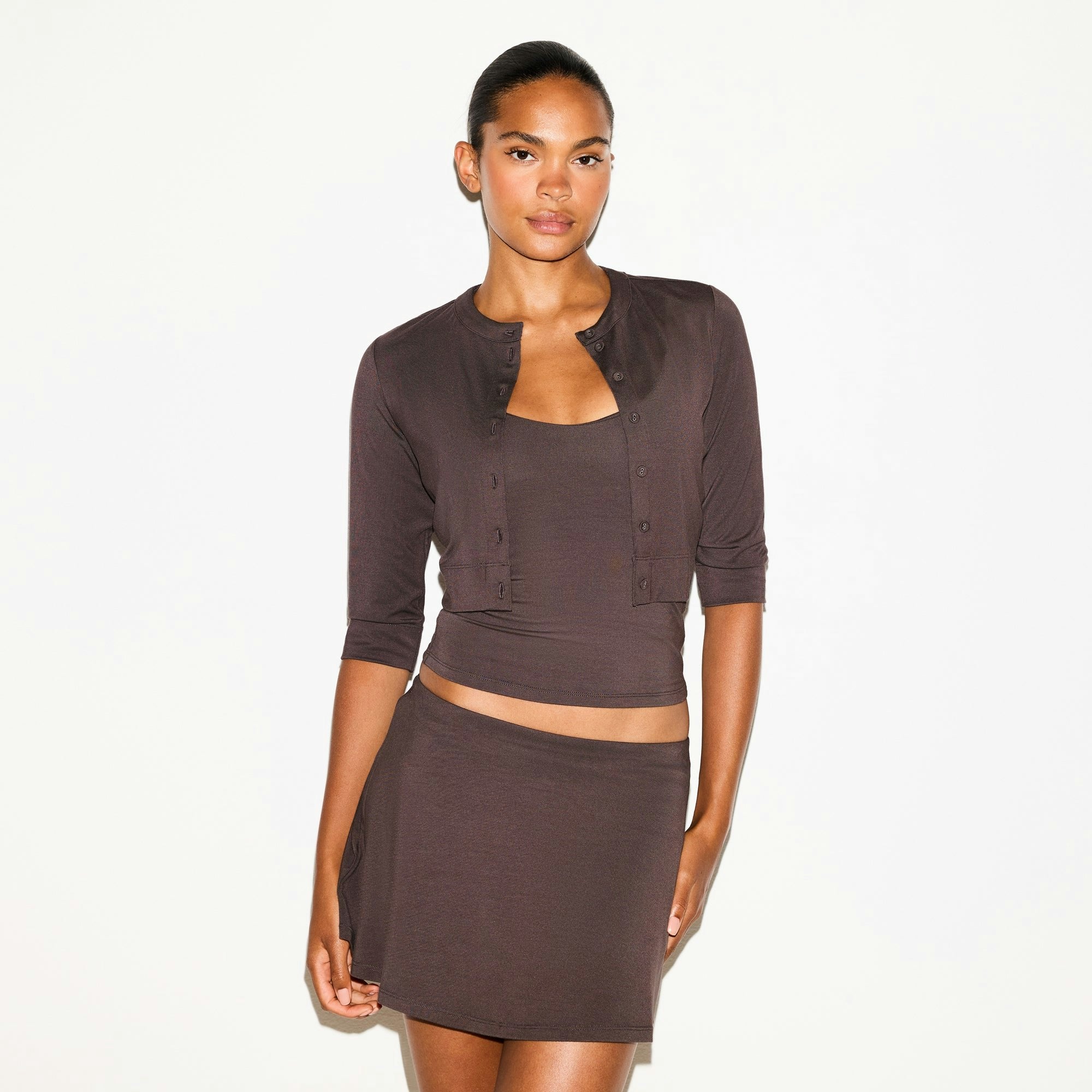 SMOOTH LAYERS CROPPED CARDIGAN