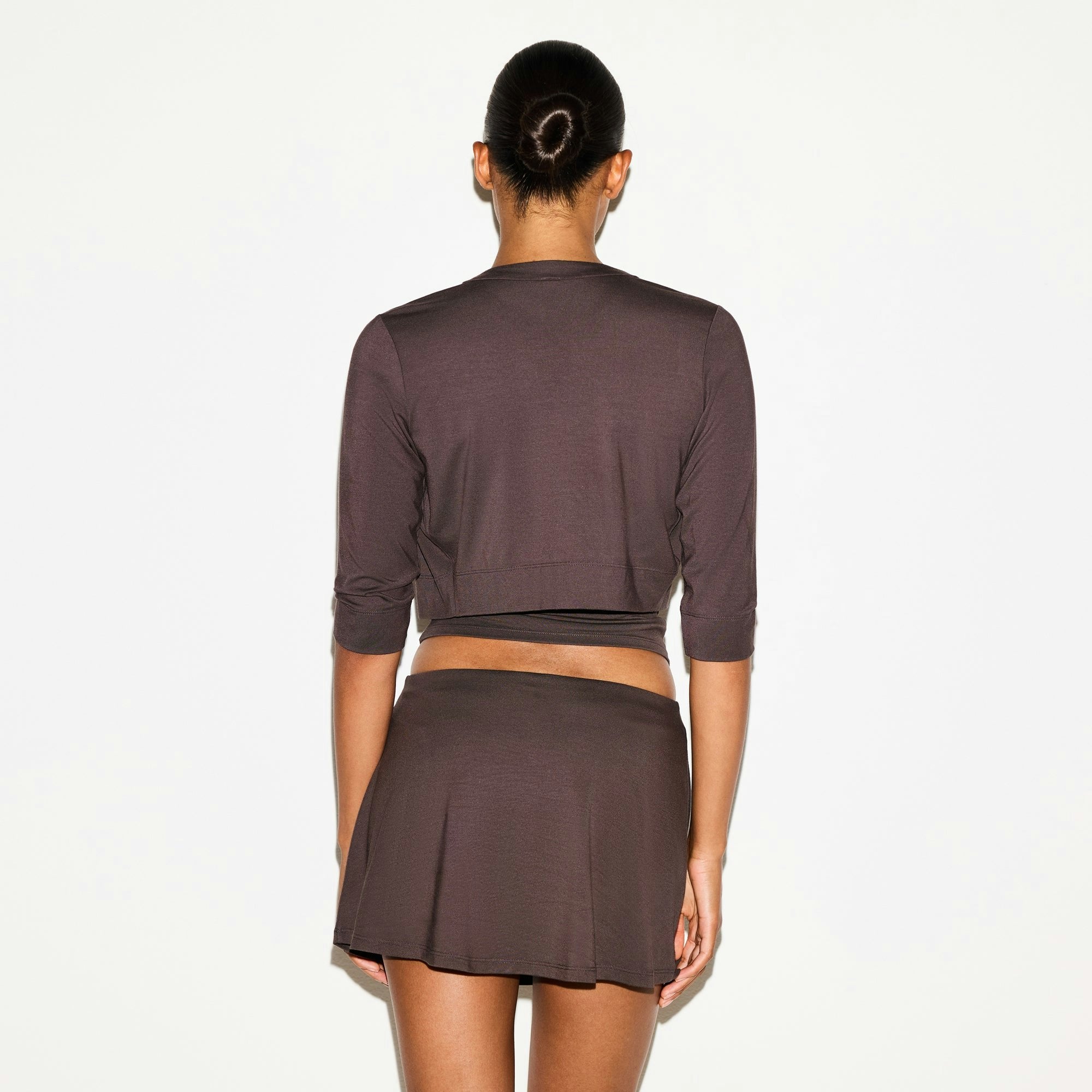 SMOOTH LAYERS CROPPED CARDIGAN