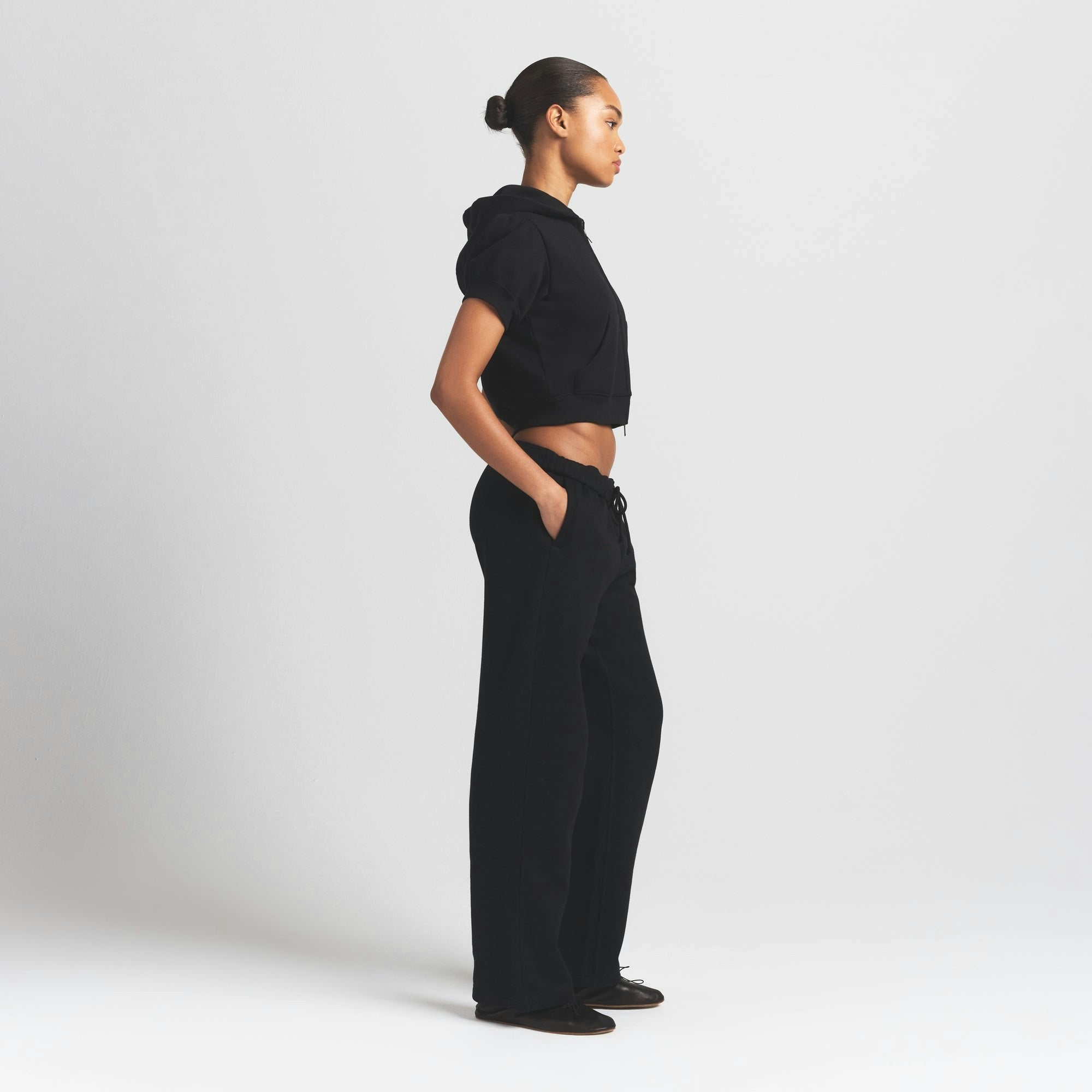 Skims Cotton Fleece Bubble Sleeve Cropped Zip Up Onyx