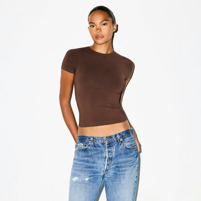 SOFT SMOOTHING SEAMLESS PADDED T-SHIRT