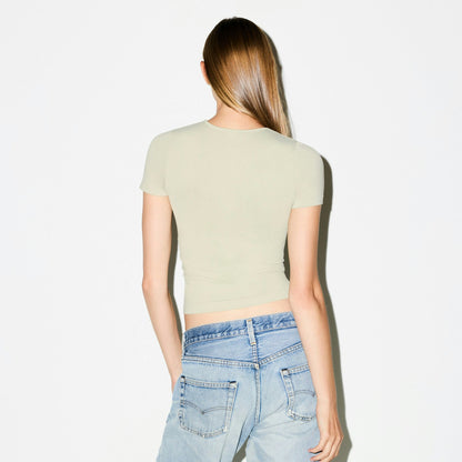 SOFT SMOOTHING SEAMLESS PADDED T-SHIRT
