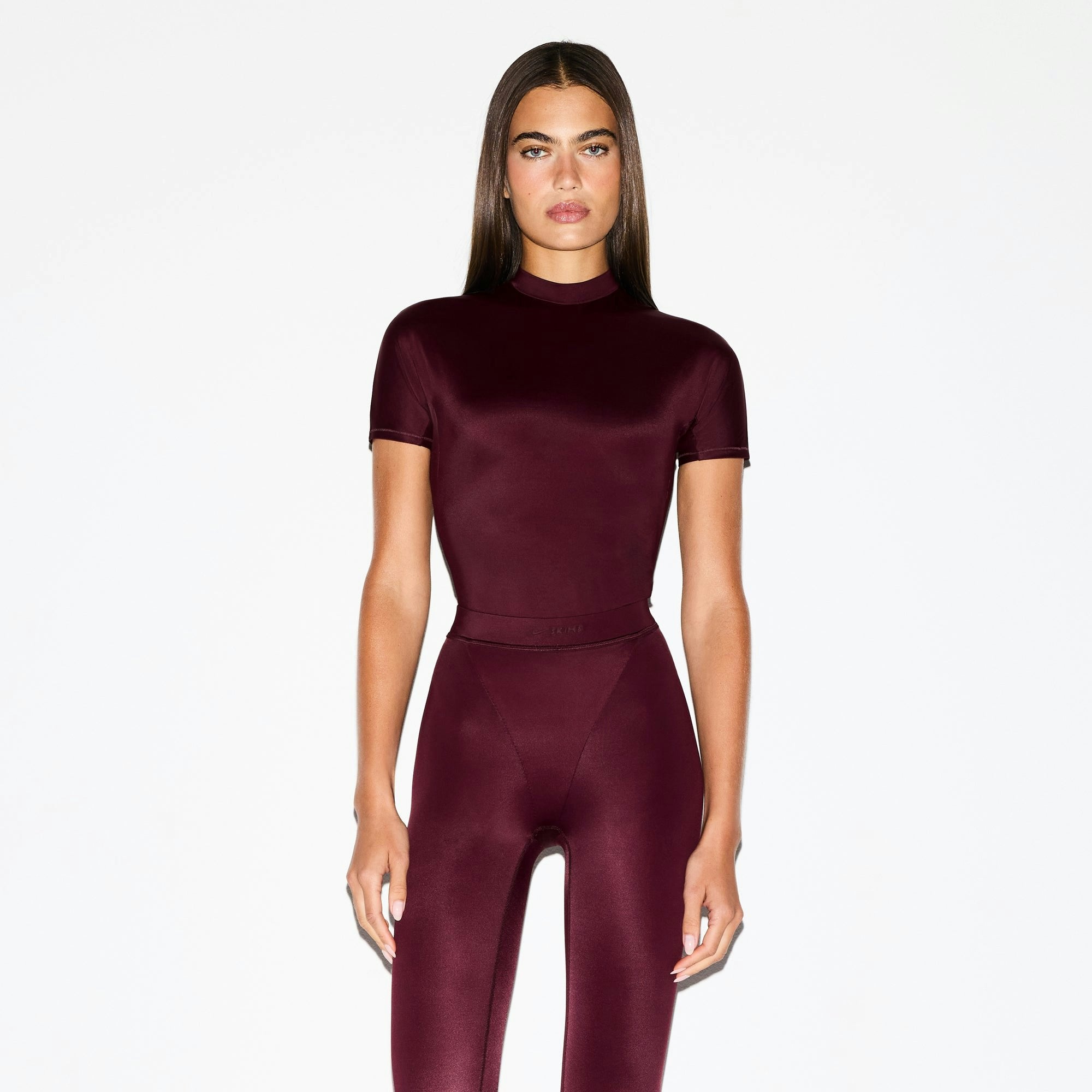 Skims Nikeskims Shine Short Sleeve Mock Neck Top Currant