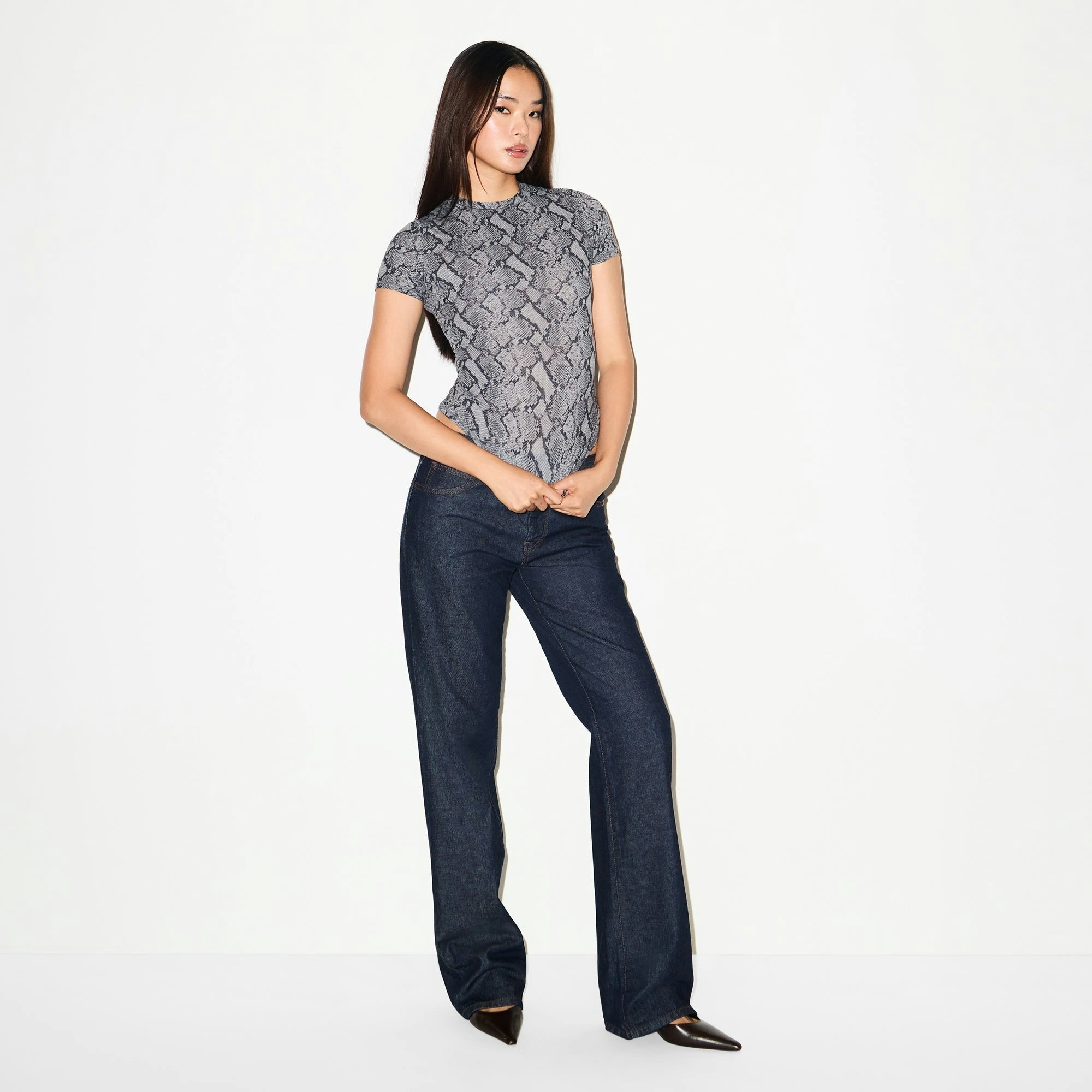 Skims Fits Everybody T-Shirt Shadow Snake Print