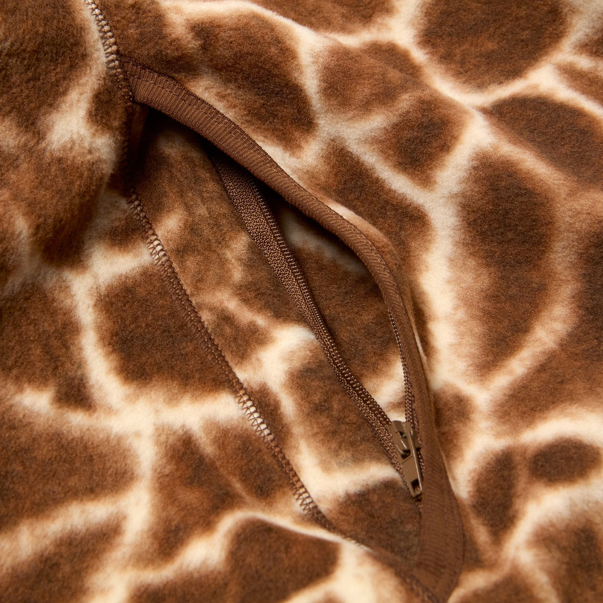 #color_giraffe
