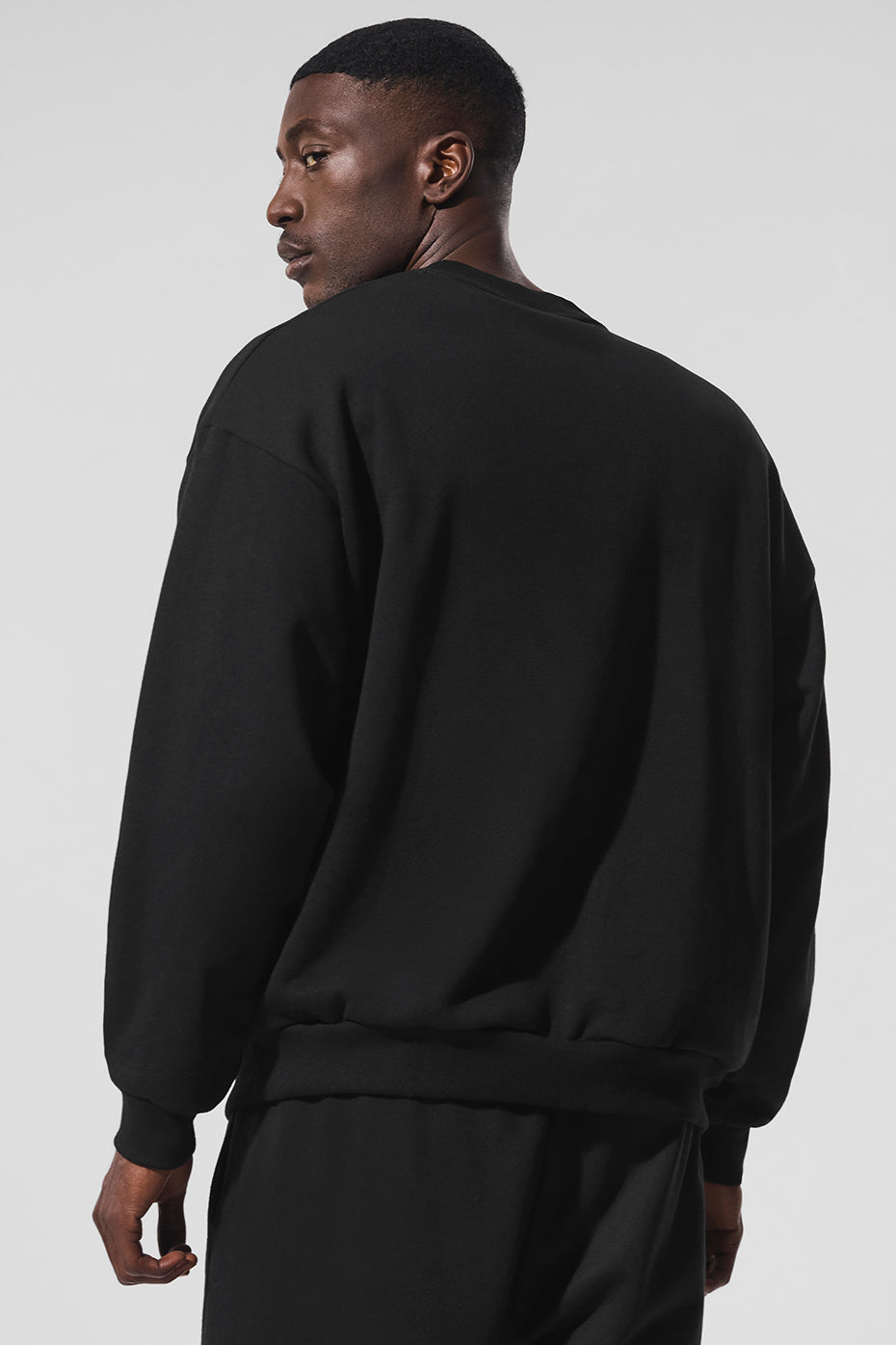Alo Yoga Accolade Crew Neck Pullover