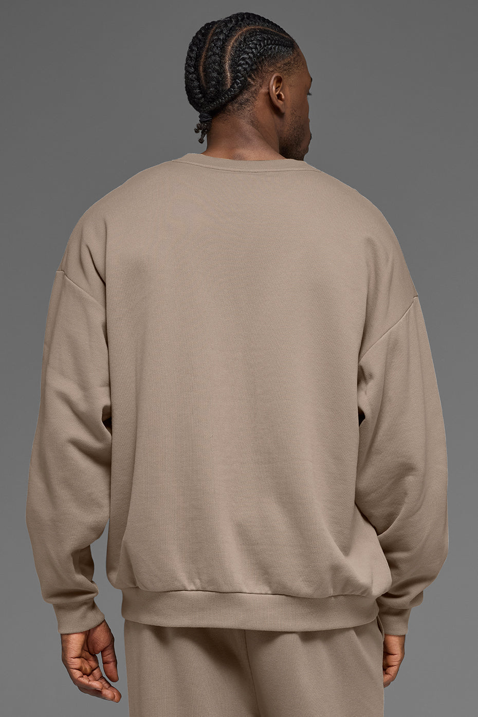 Alo Yoga Accolade Crew Neck Pullover