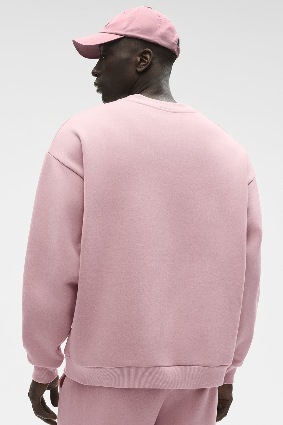 Alo Yoga Accolade Crew Neck Pullover
