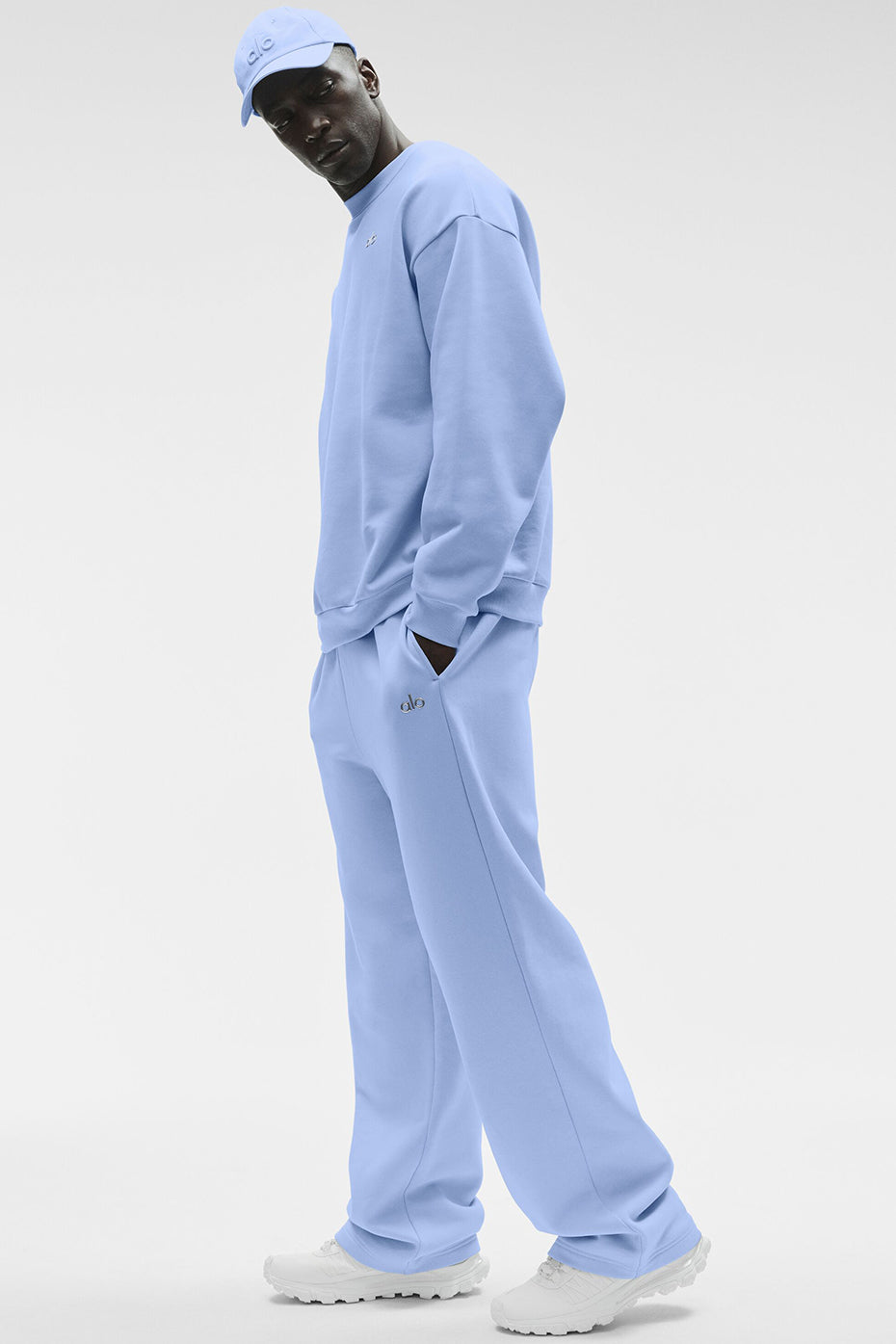 Alo Yoga Accolade Crew Neck Pullover