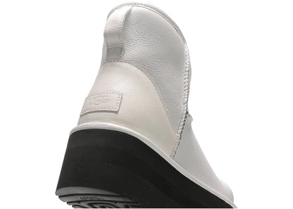ugg classic mini platform matte boot ultra matte white (women's)