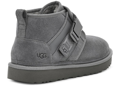 ugg neumel boot snapback metal grey