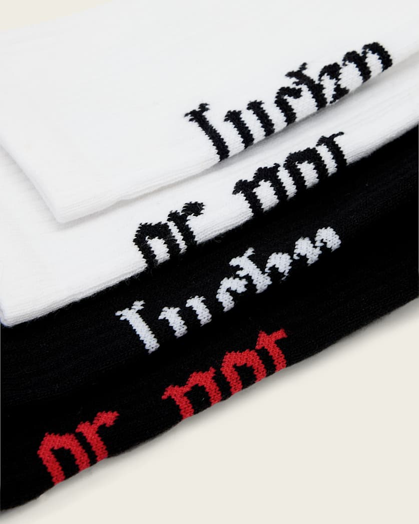 #color_black/white