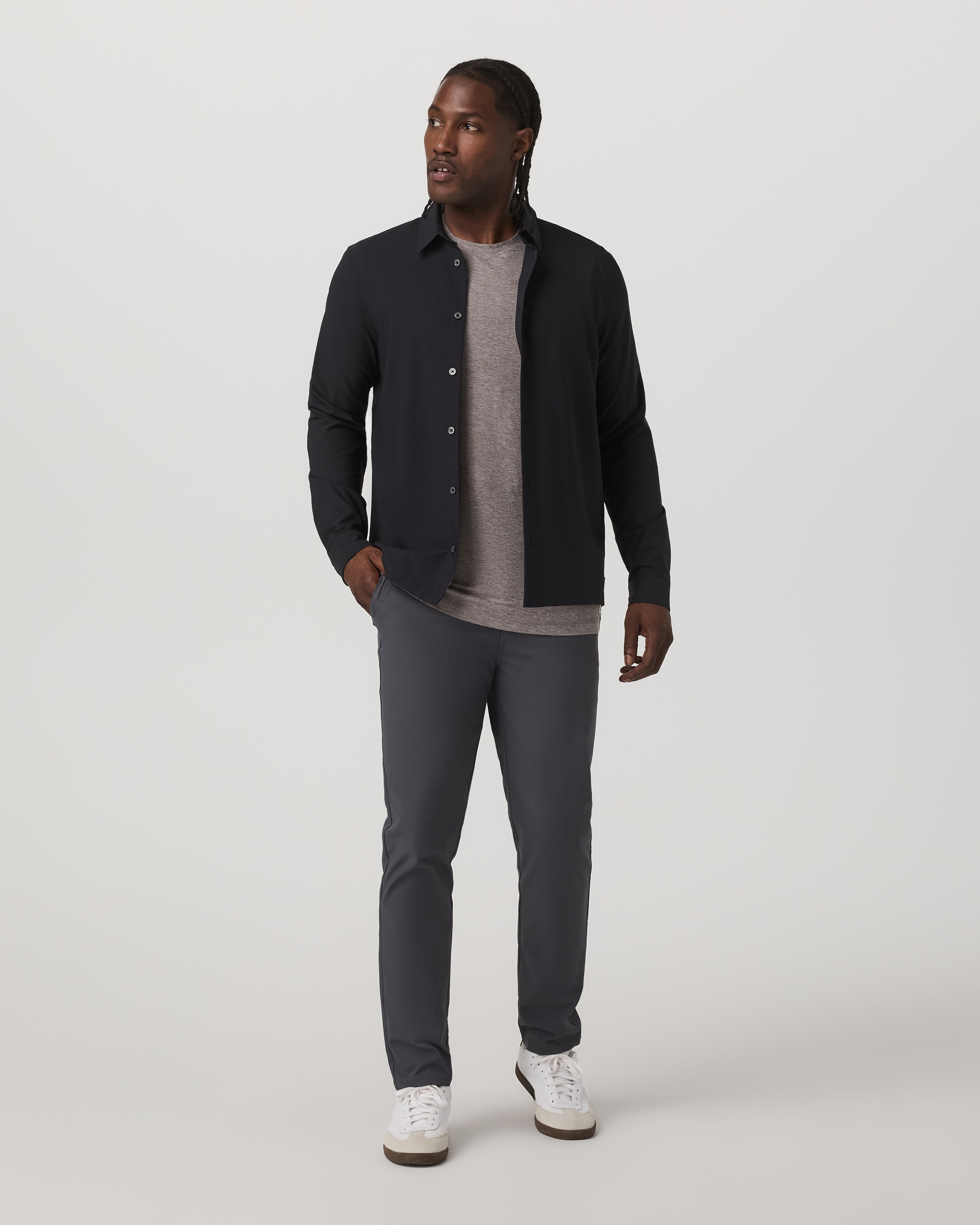 Vuori Long Sleeve Manhattan Button Down