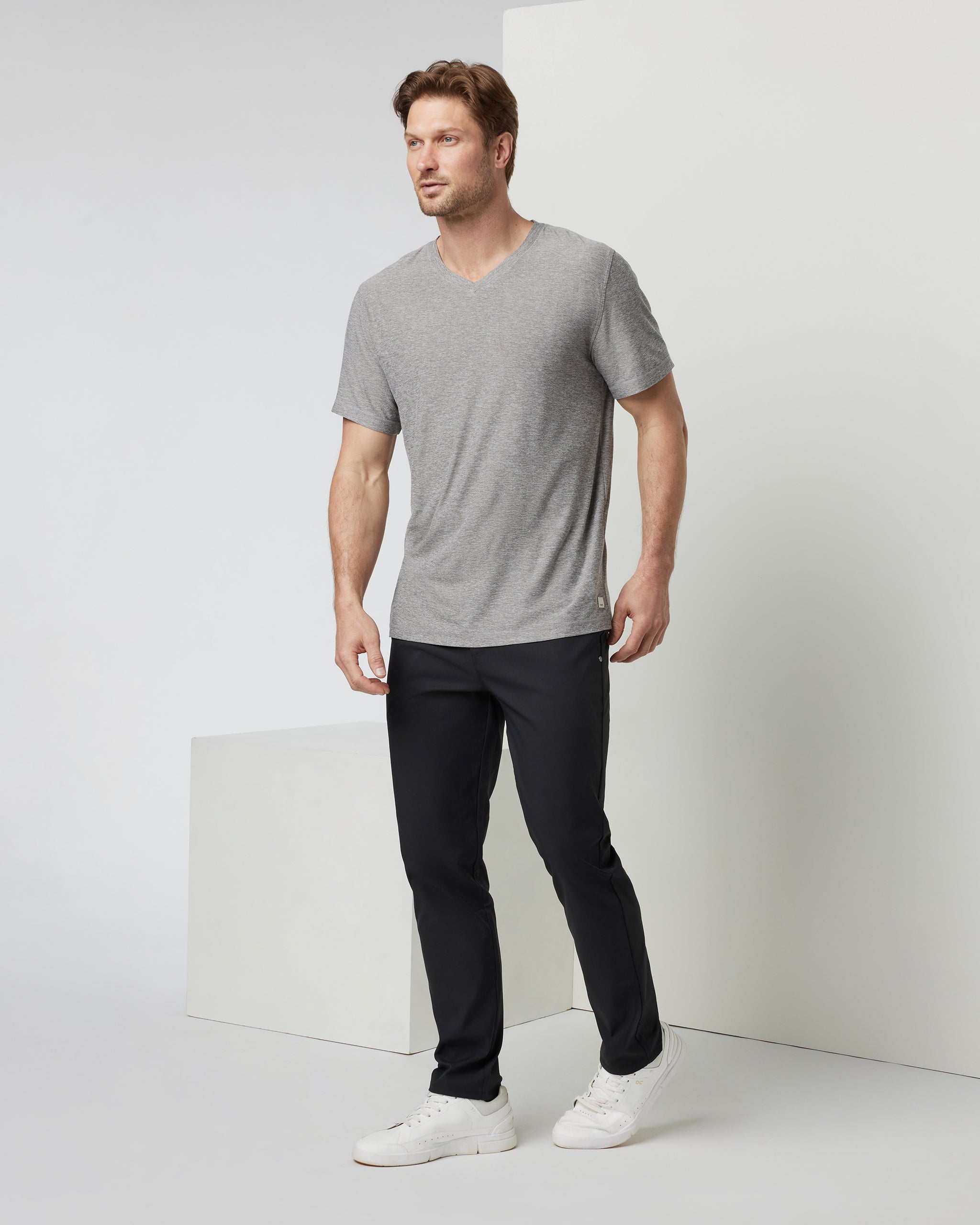 Vuori Strato Tech Vneck Tee