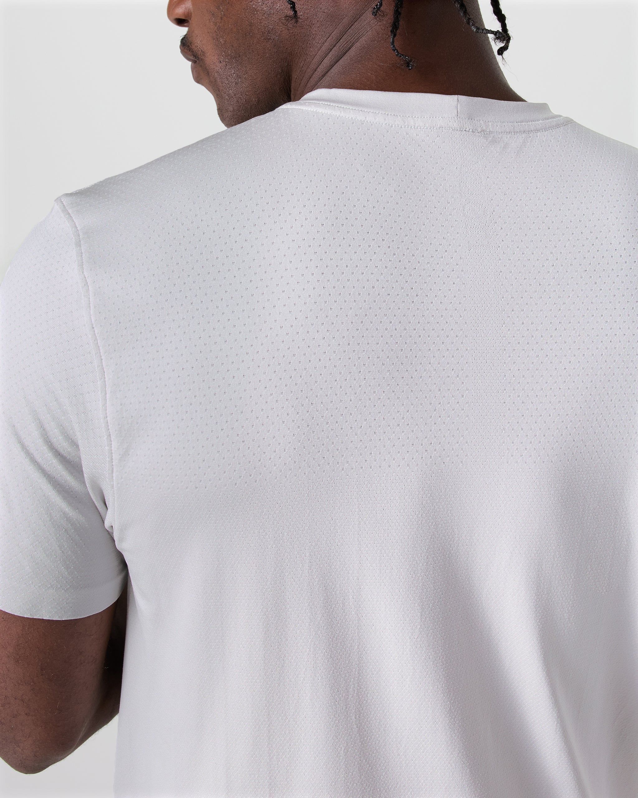 Vuori Short Sleeve Clearview Seamless Tech Tee