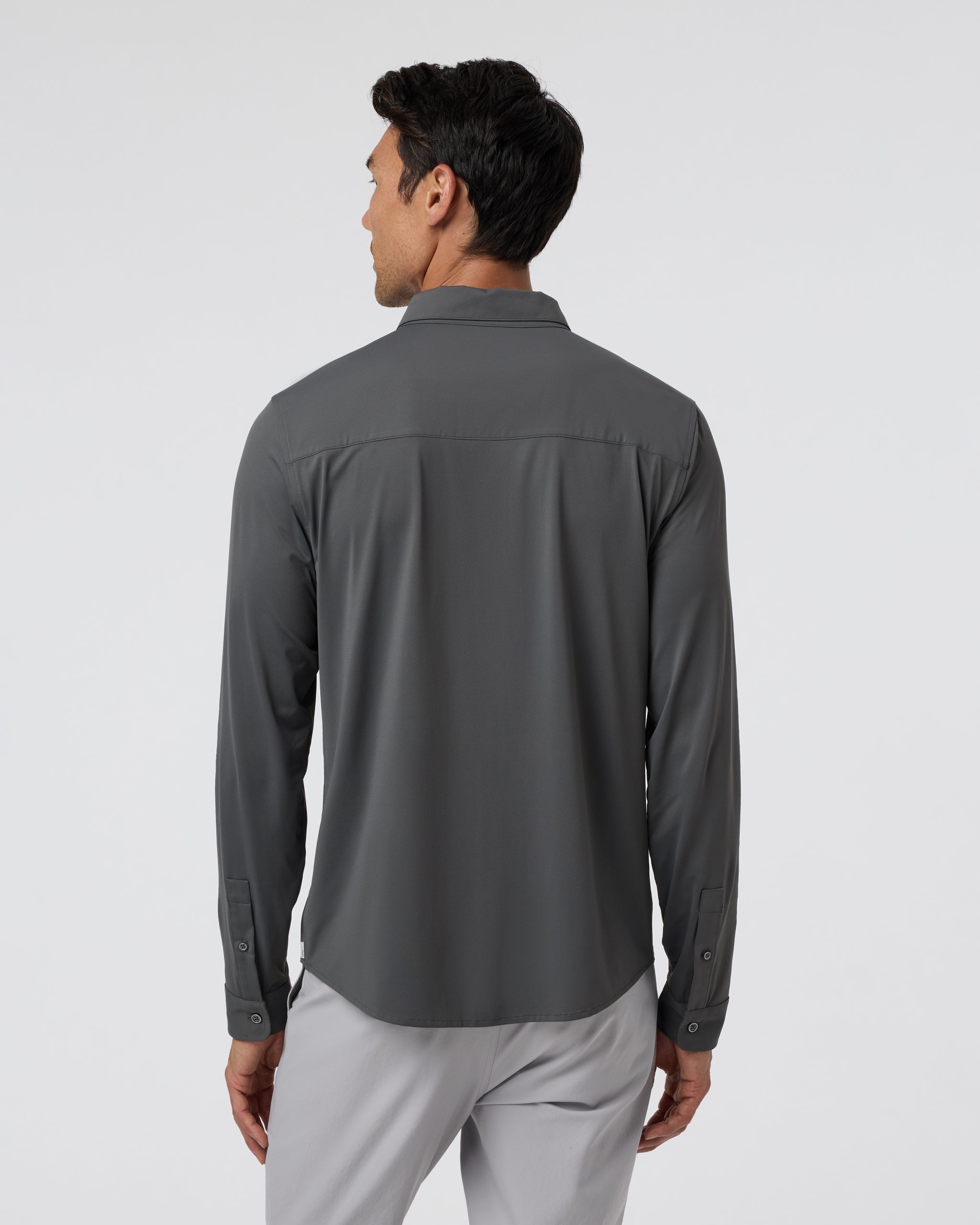 Vuori Long Sleeve Travellite Button Down