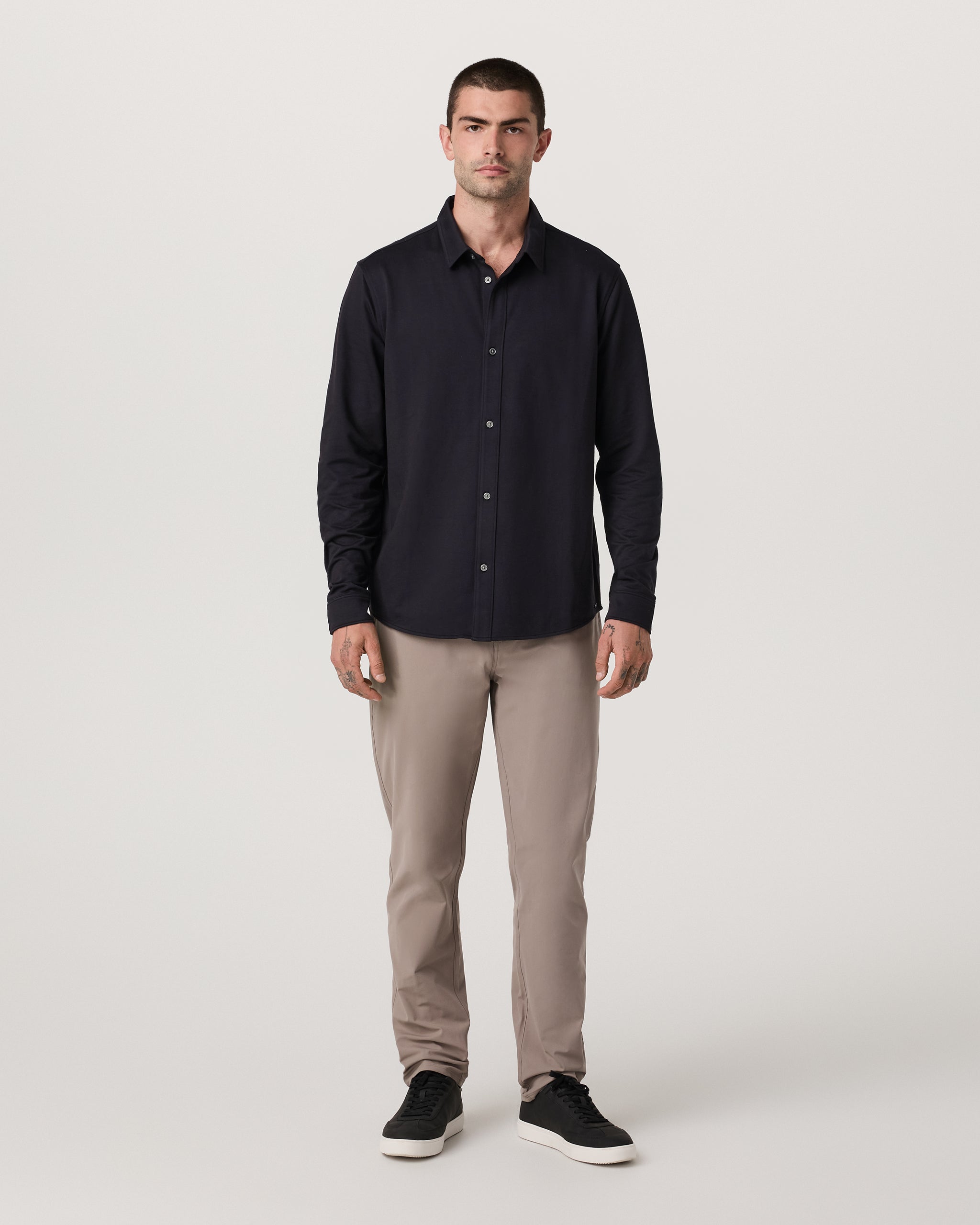 Vuori Long Sleeve Knit Oxford Button Down Classic Fit
