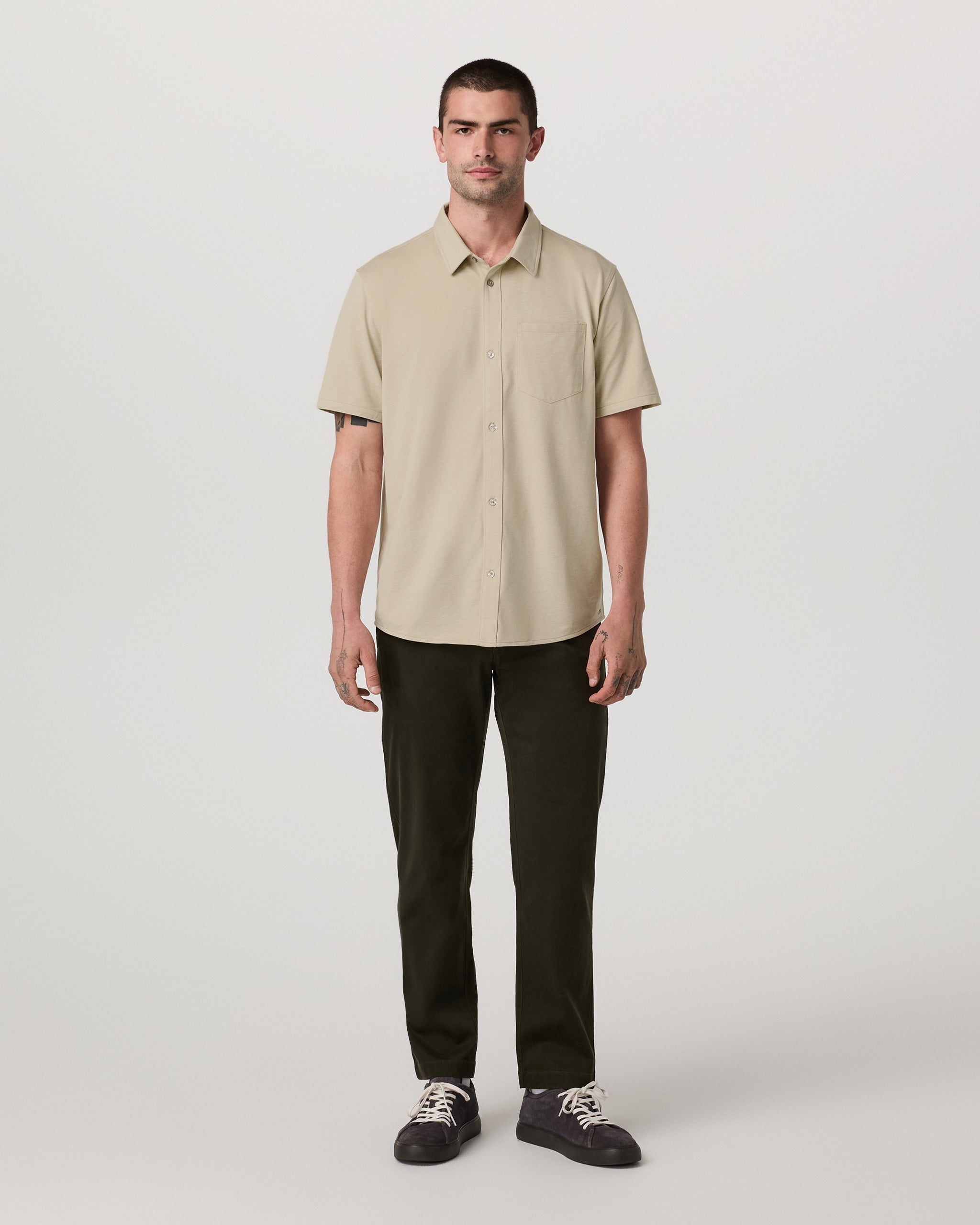 Vuori Short Sleeve Knit Oxford Button Down Classic Fit