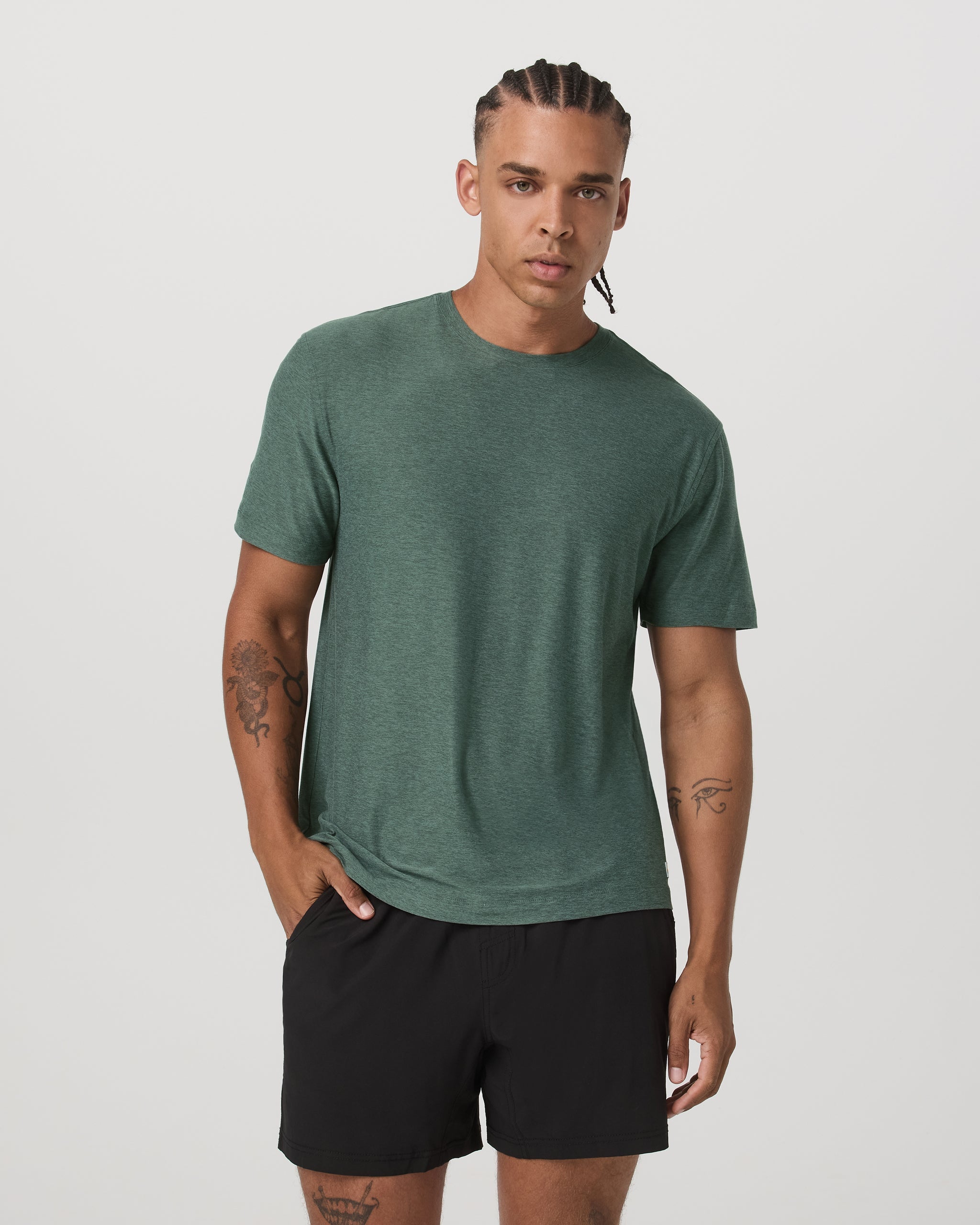 Vuori Short Sleeve Strato Tech Tee Relaxed Fit