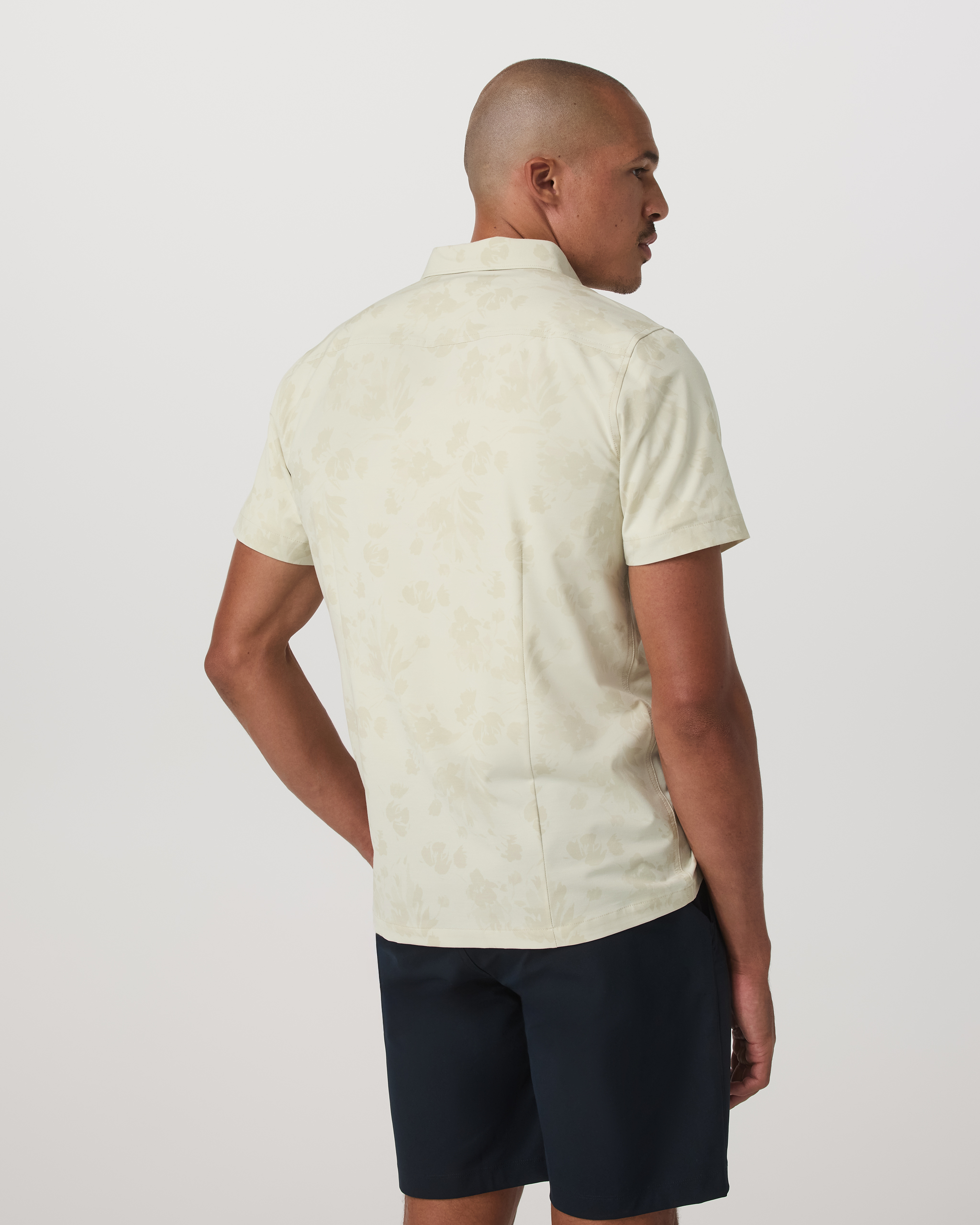 Vuori Short Sleeve Bridge Button Down