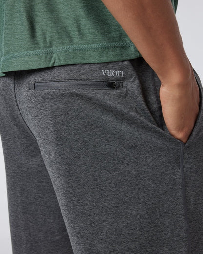 Vuori Sunday Performance Short 8