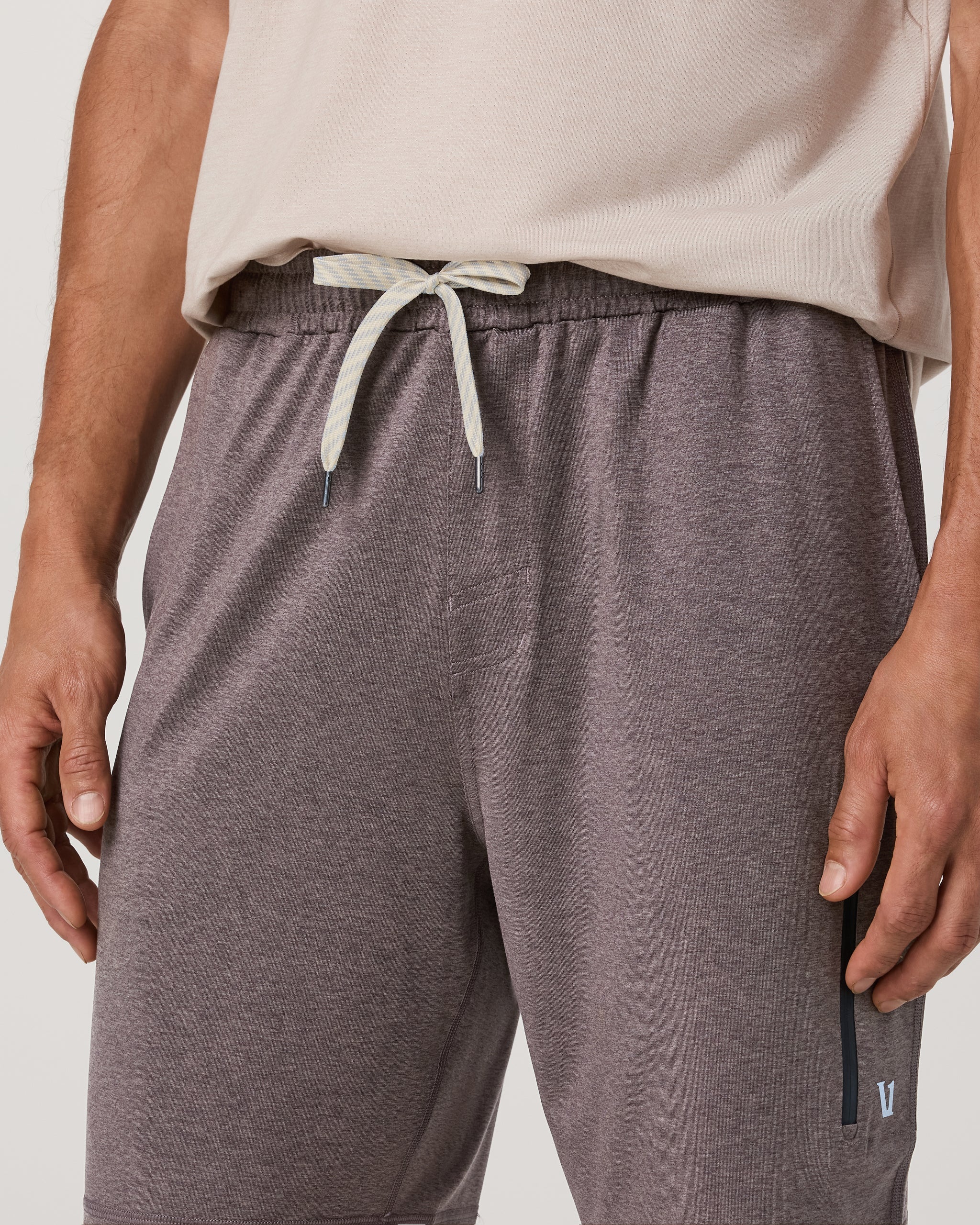 Vuori Sunday Performance Short 8