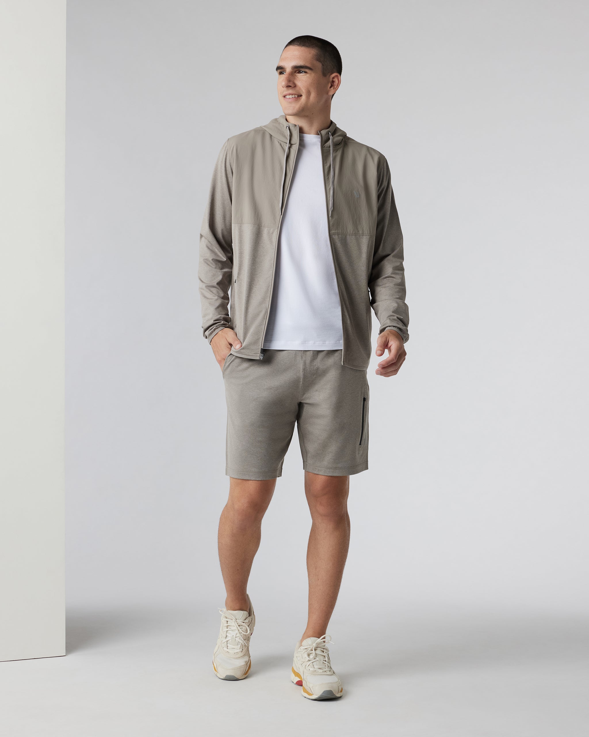 Vuori Sunday Performance Short 8