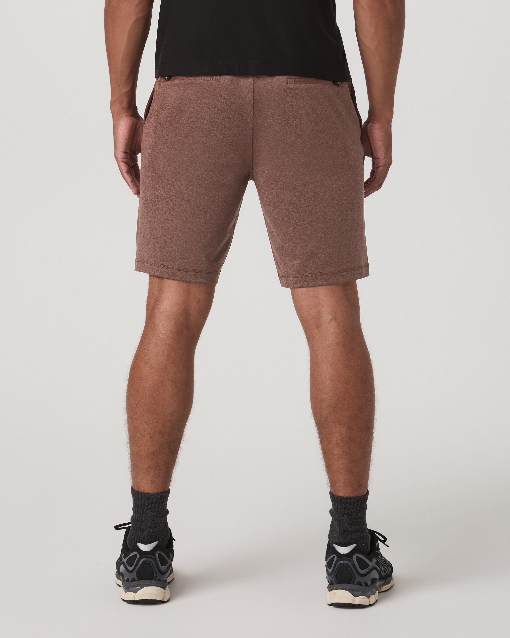 Vuori Sunday Performance Short 8