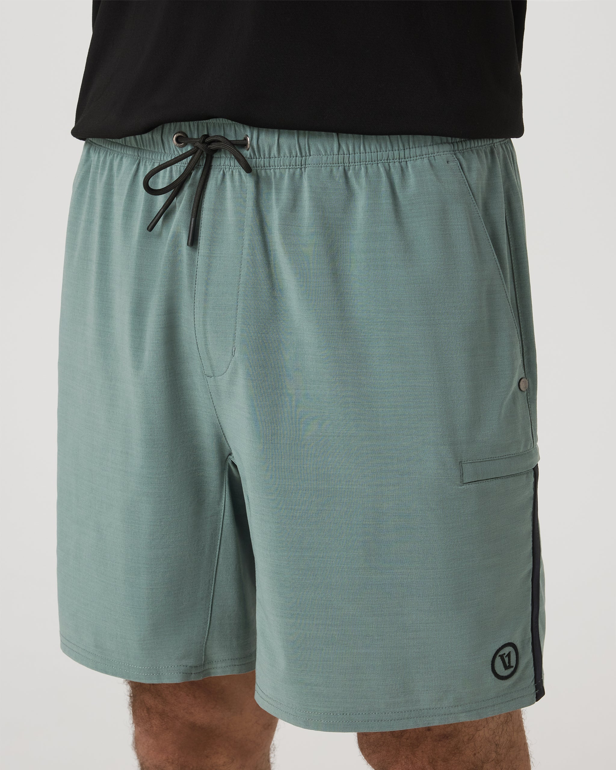 Vuori Elevate Kore Utility Short Lined 7