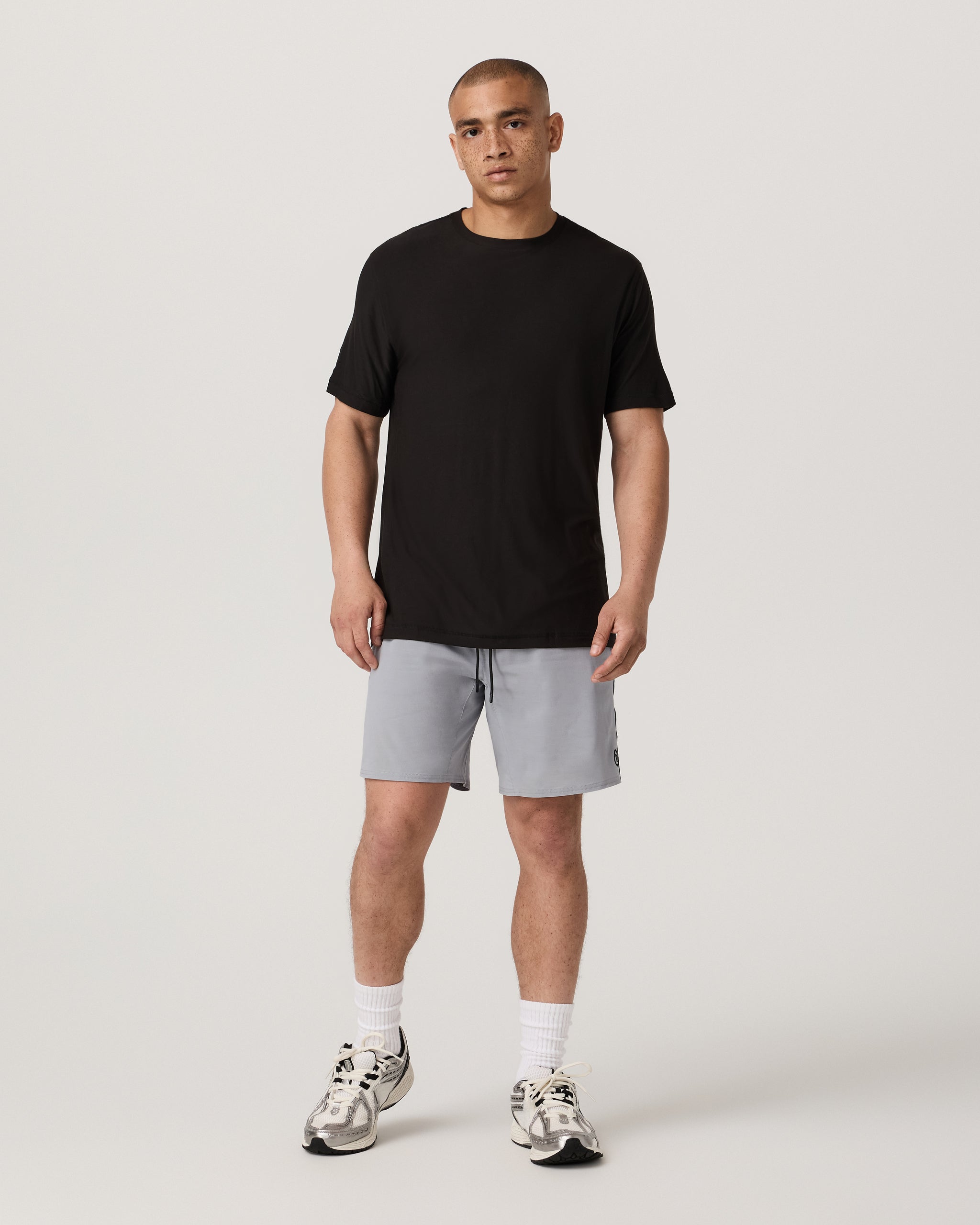 Vuori Elevate Kore Utility Short Lined 7