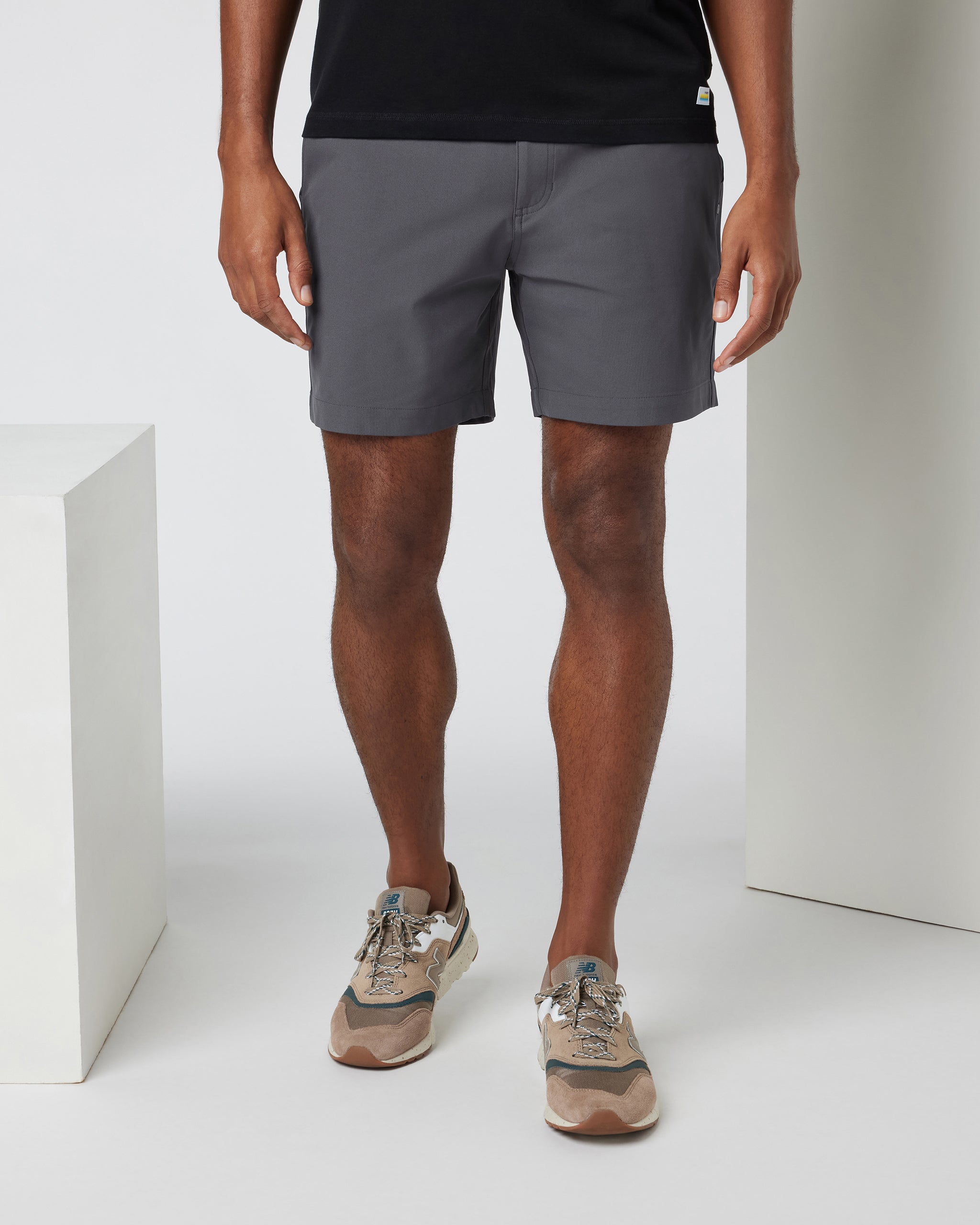Vuori Meta Short 6