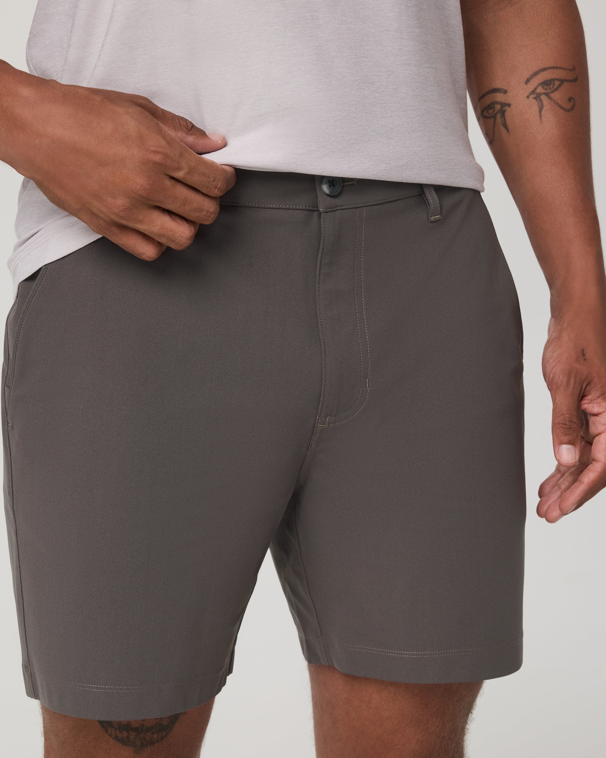 Vuori Meta Short 6