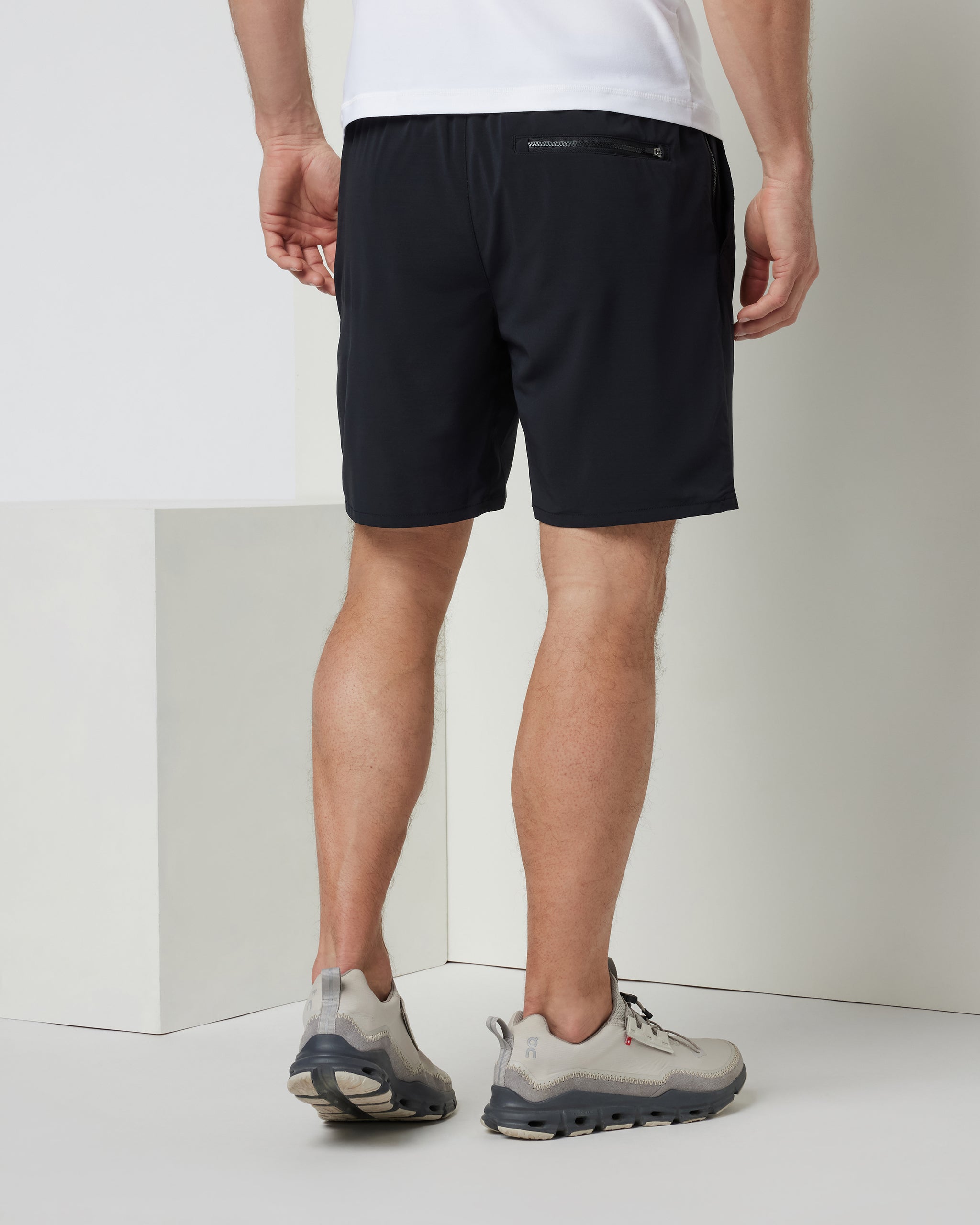 Vuori Elevate Kore Short Lined 7