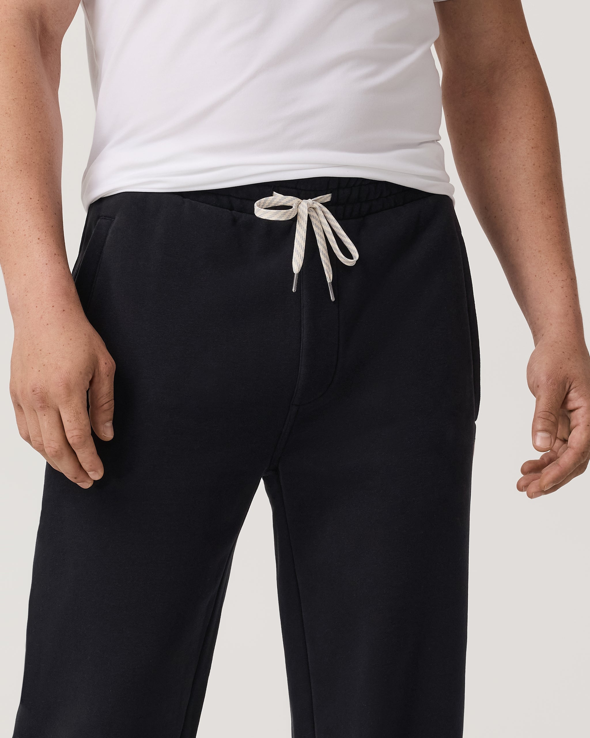 Vuori Seaside Straight Leg Sweatpant 30